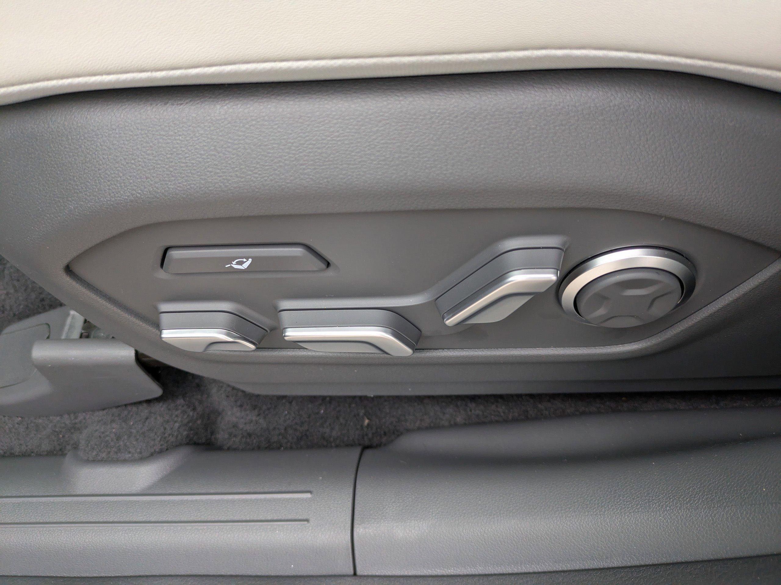 Hyundai Santa Fe Hybrid Calligraphy Front Wheel Drive Sport Utility - Thumbnail 19