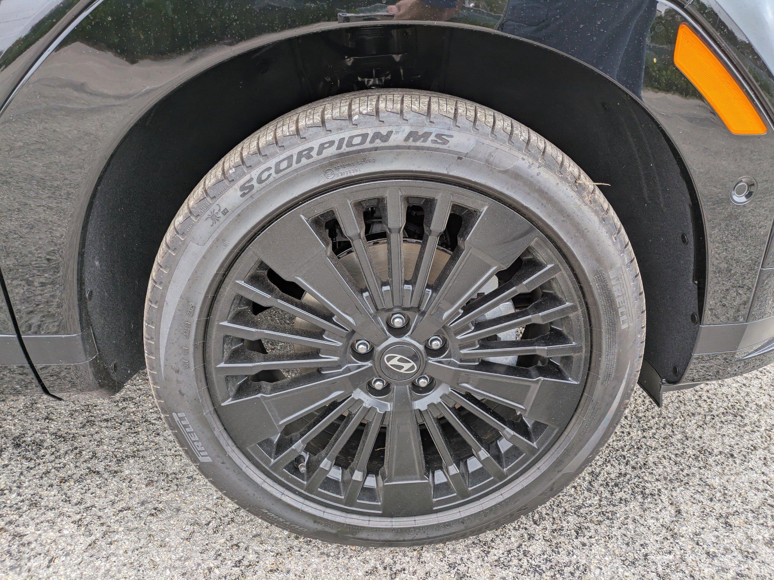 Hyundai Santa Fe Hybrid Calligraphy Front Wheel Drive Sport Utility - Thumbnail 10