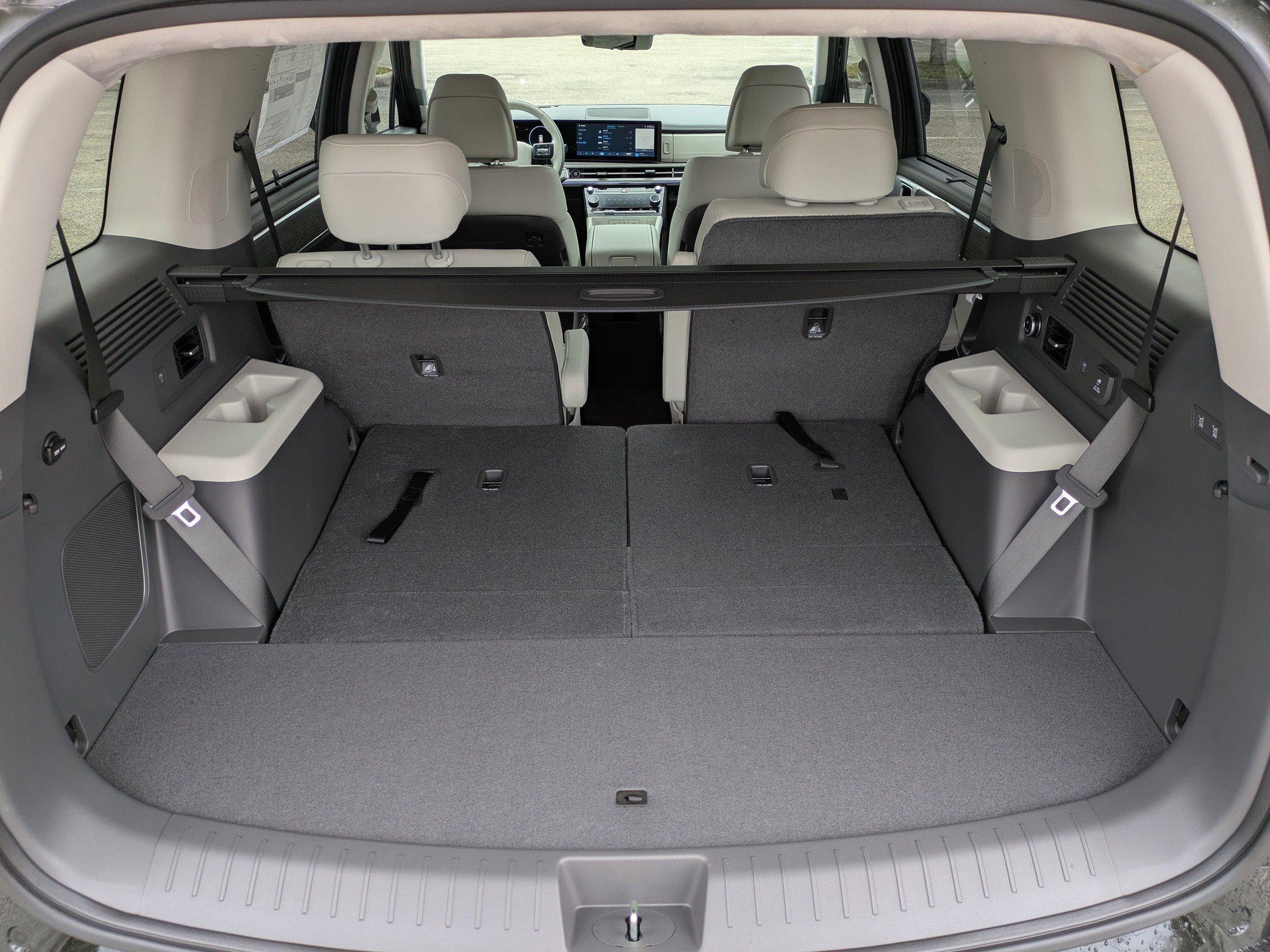 Hyundai Santa Fe Hybrid Calligraphy Front Wheel Drive Sport Utility - Thumbnail 17