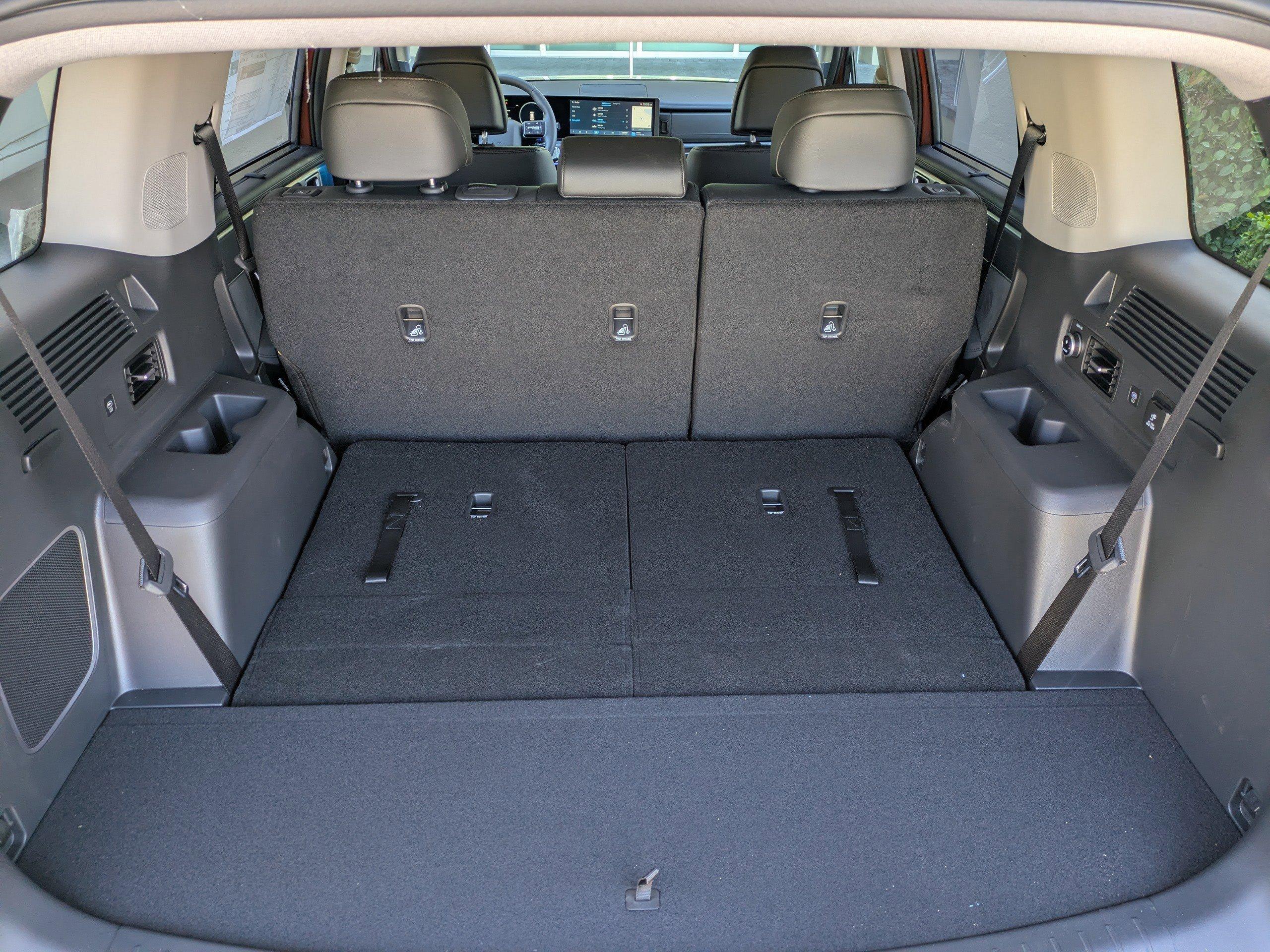 Hyundai Santa Fe Hybrid Limited All Wheel Drive Sport Utility - Thumbnail 17