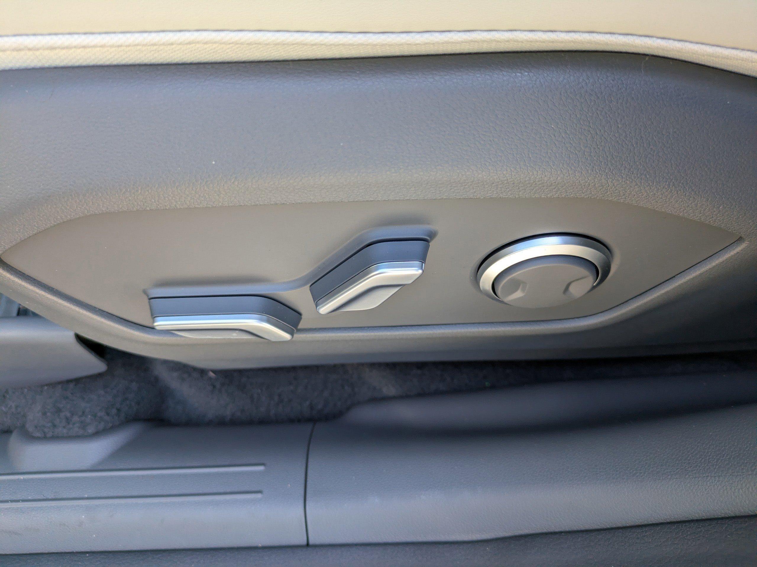 Hyundai Santa Fe Hybrid Sel All Wheel Drive Sport Utility - Thumbnail 19