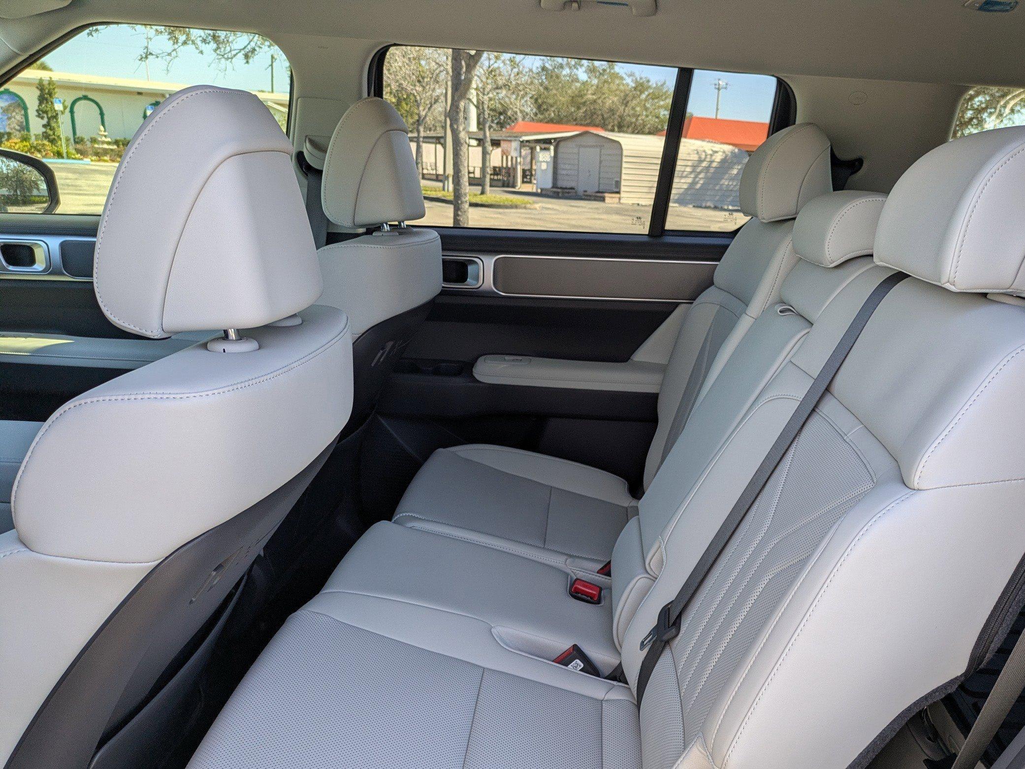 Hyundai Santa Fe Hybrid Sel All Wheel Drive Sport Utility - Thumbnail 16