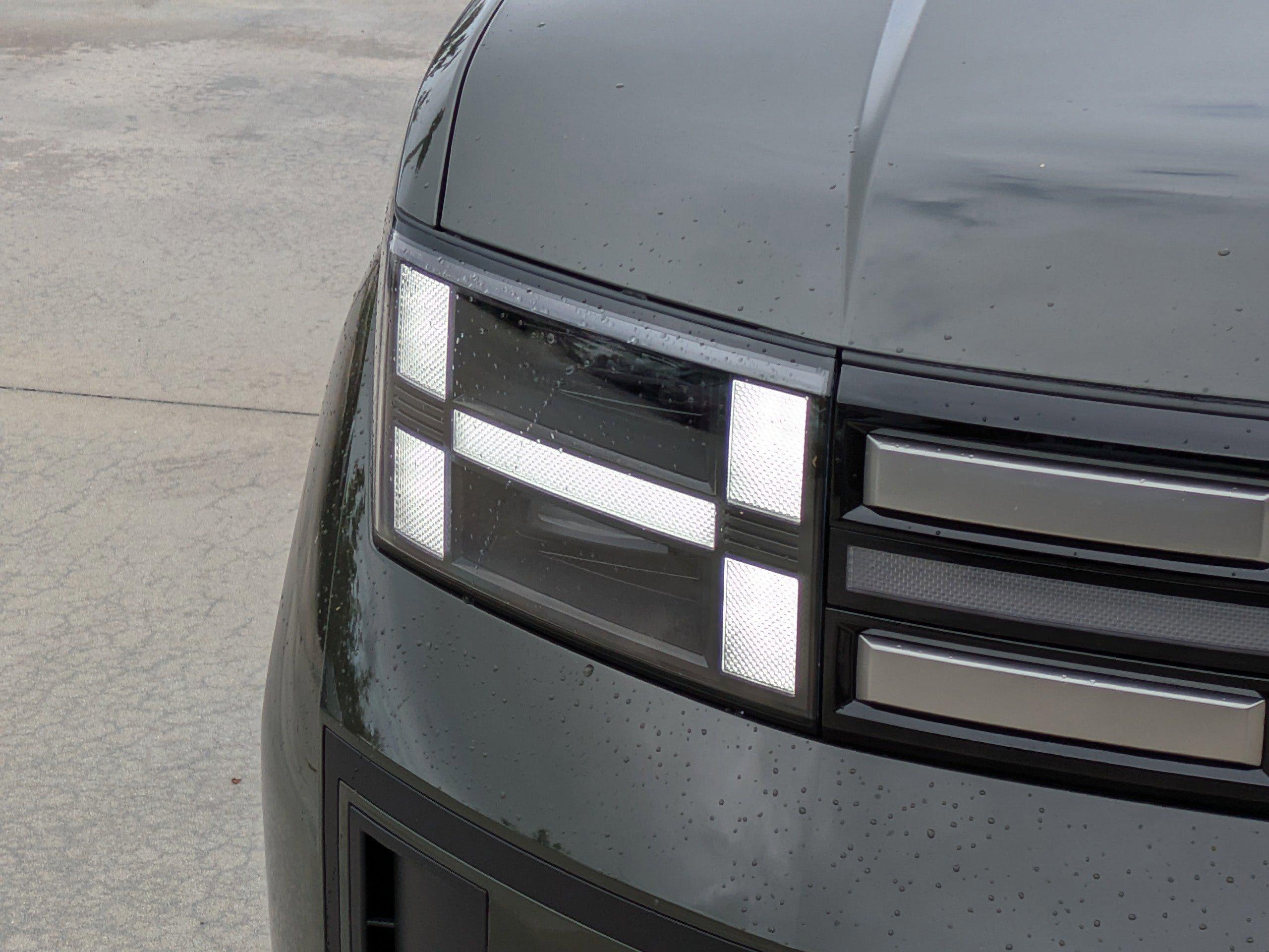 Hyundai Santa Fe Hybrid Sel Front Wheel Drive Sport Utility - Thumbnail 8