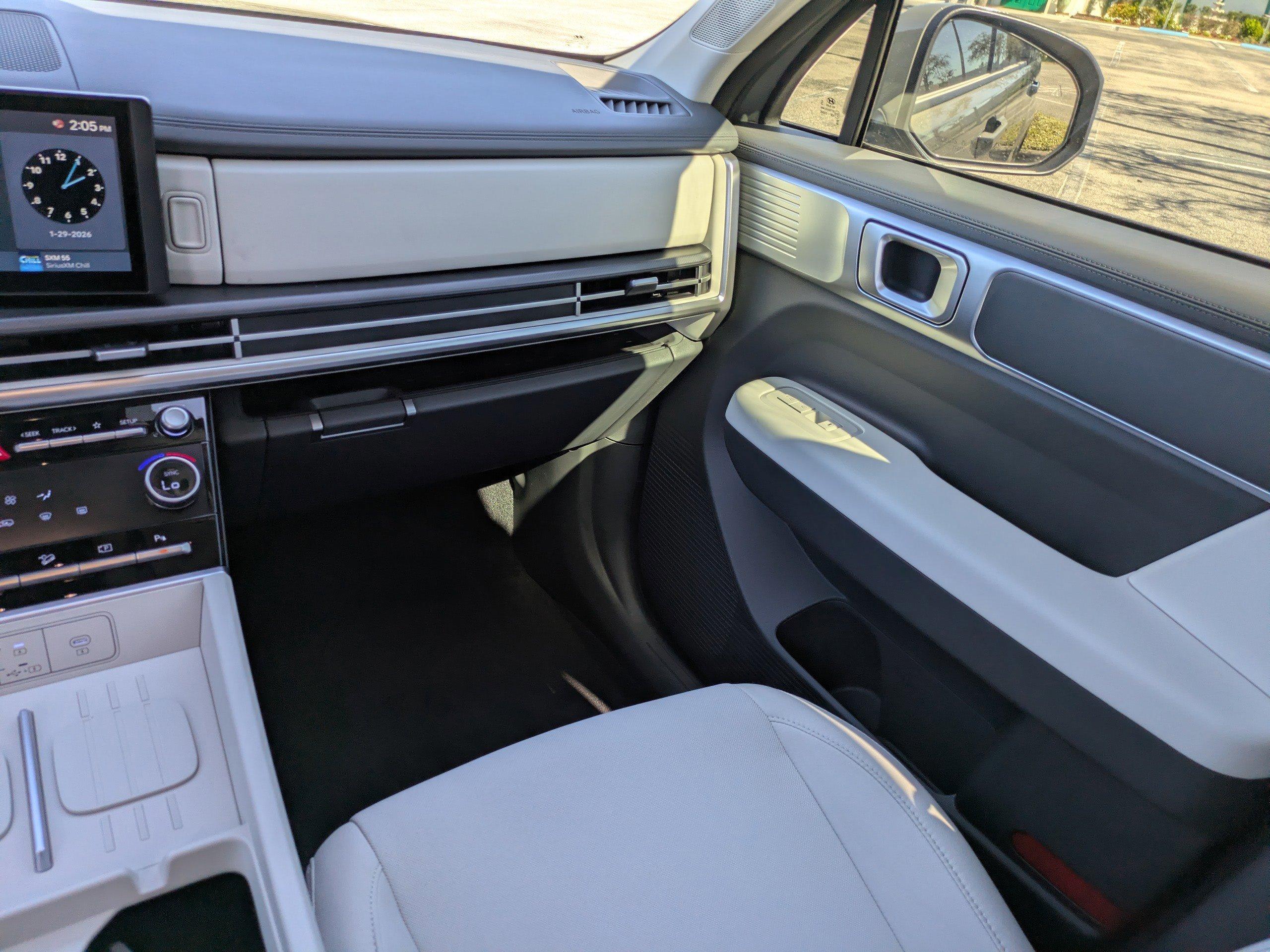 Hyundai Santa Fe Hybrid Se All Wheel Drive Sport Utility - Thumbnail 11