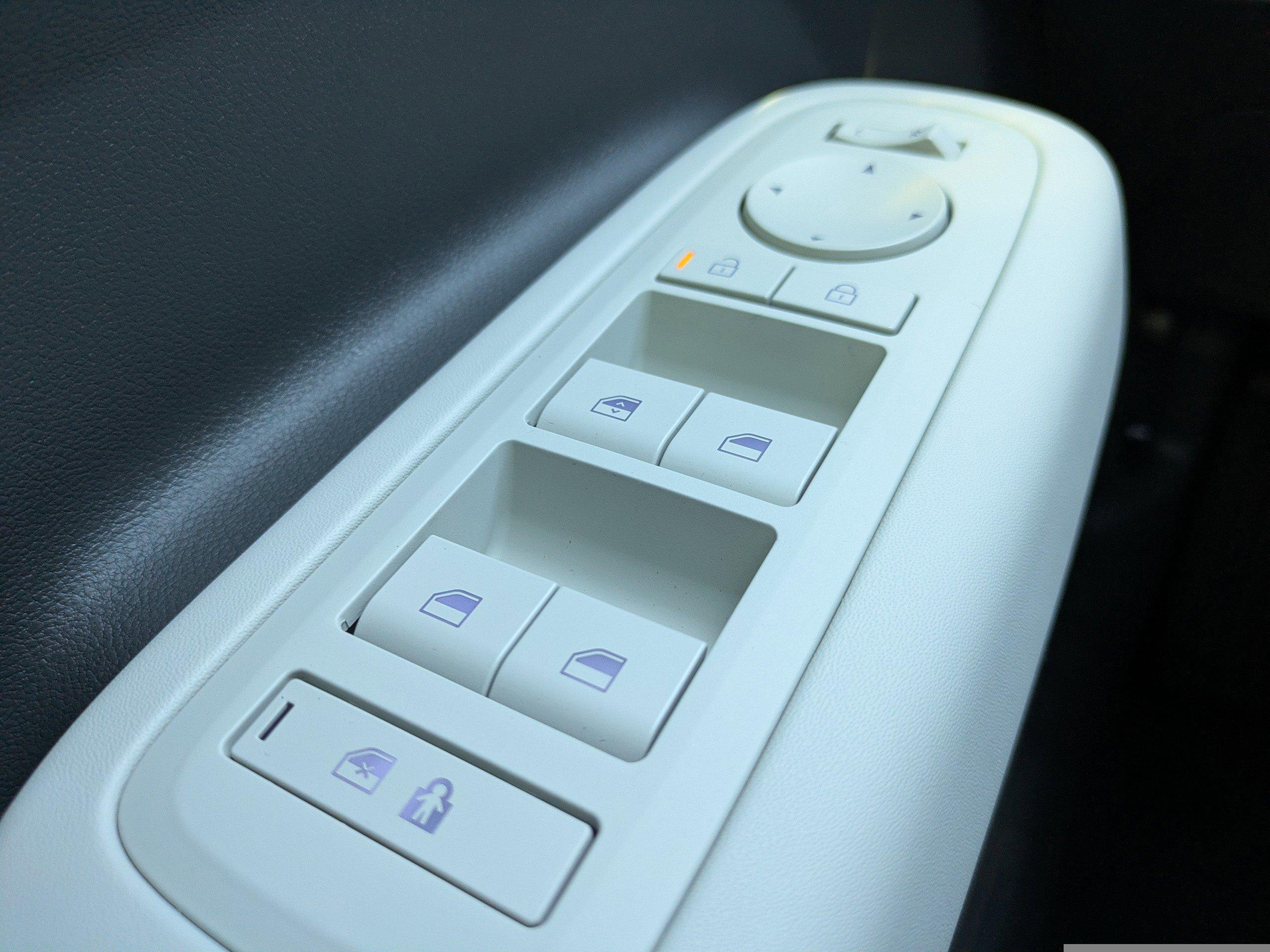 Hyundai Santa Fe Hybrid Se All Wheel Drive Sport Utility - Thumbnail 17