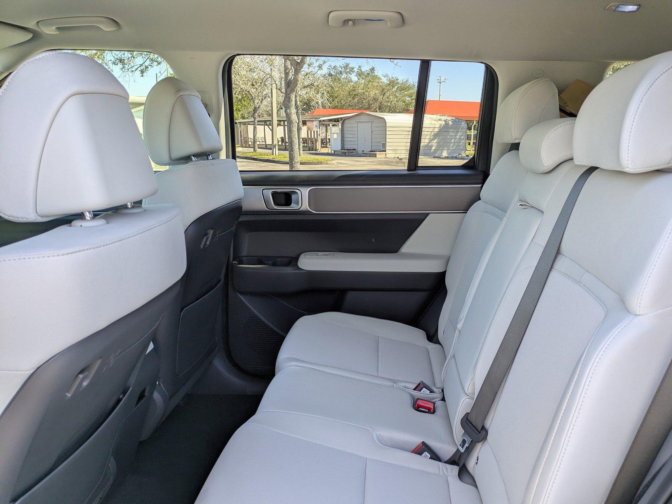 Hyundai Santa Fe Hybrid Se All Wheel Drive Sport Utility - Thumbnail 14