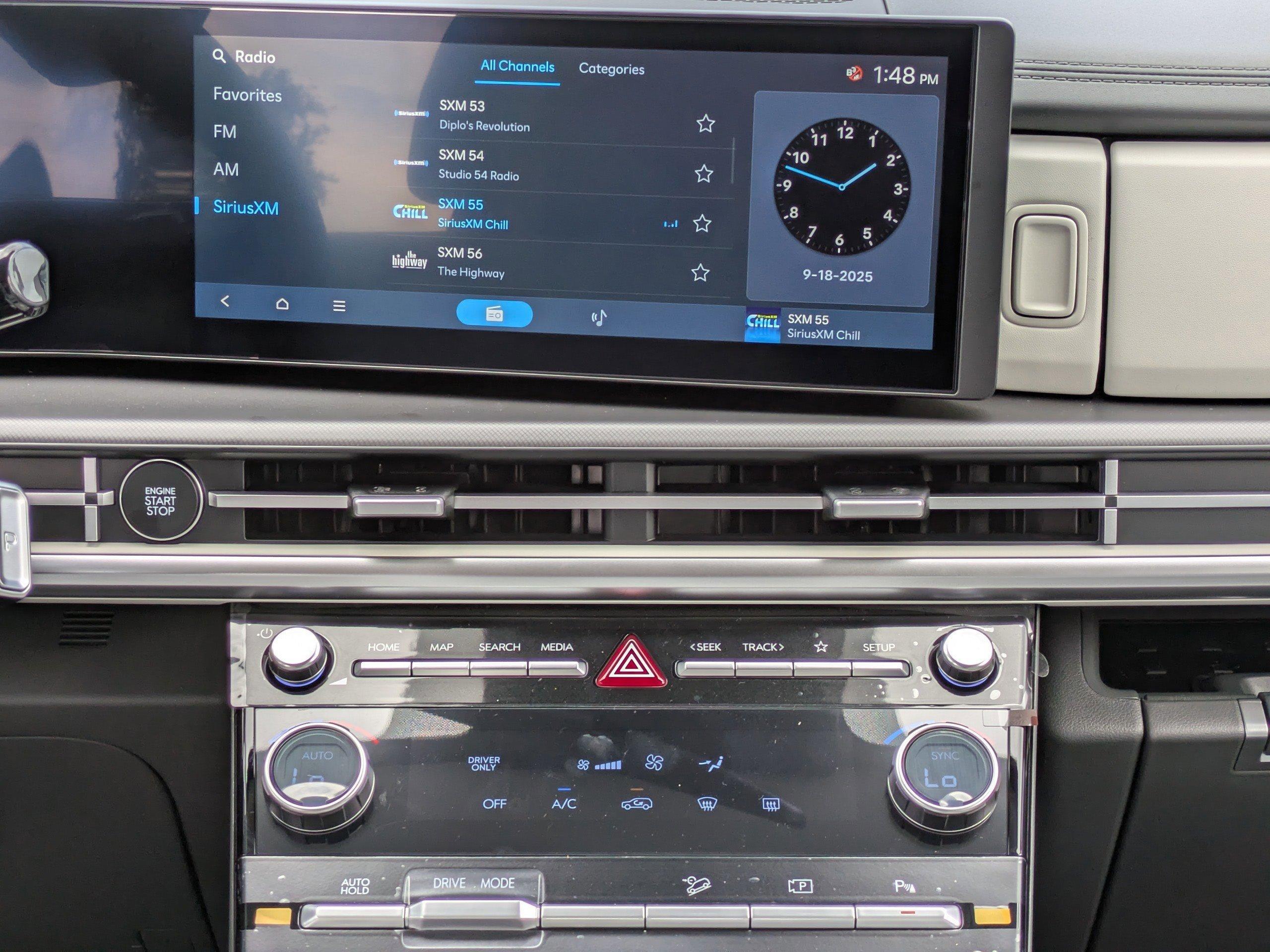 Hyundai Santa Fe Hybrid Se Front Wheel Drive Sport Utility - Thumbnail 13