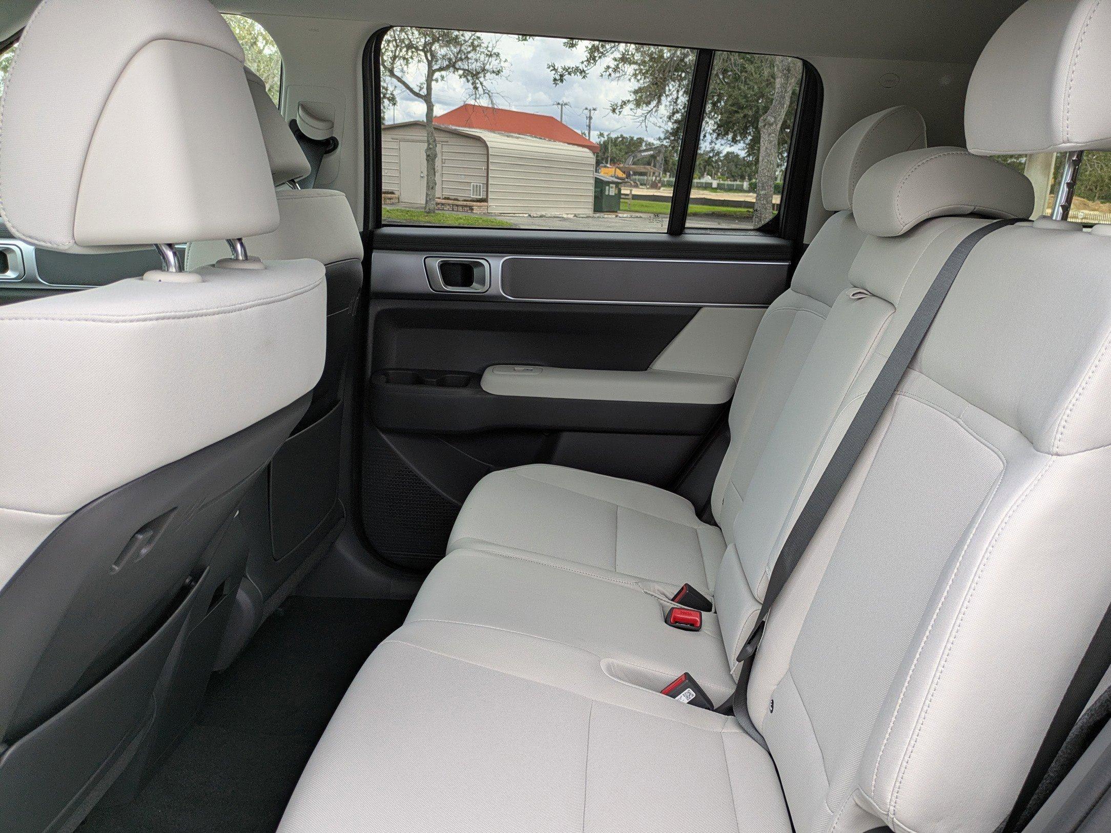 Hyundai Santa Fe Hybrid Se Front Wheel Drive Sport Utility - Thumbnail 15