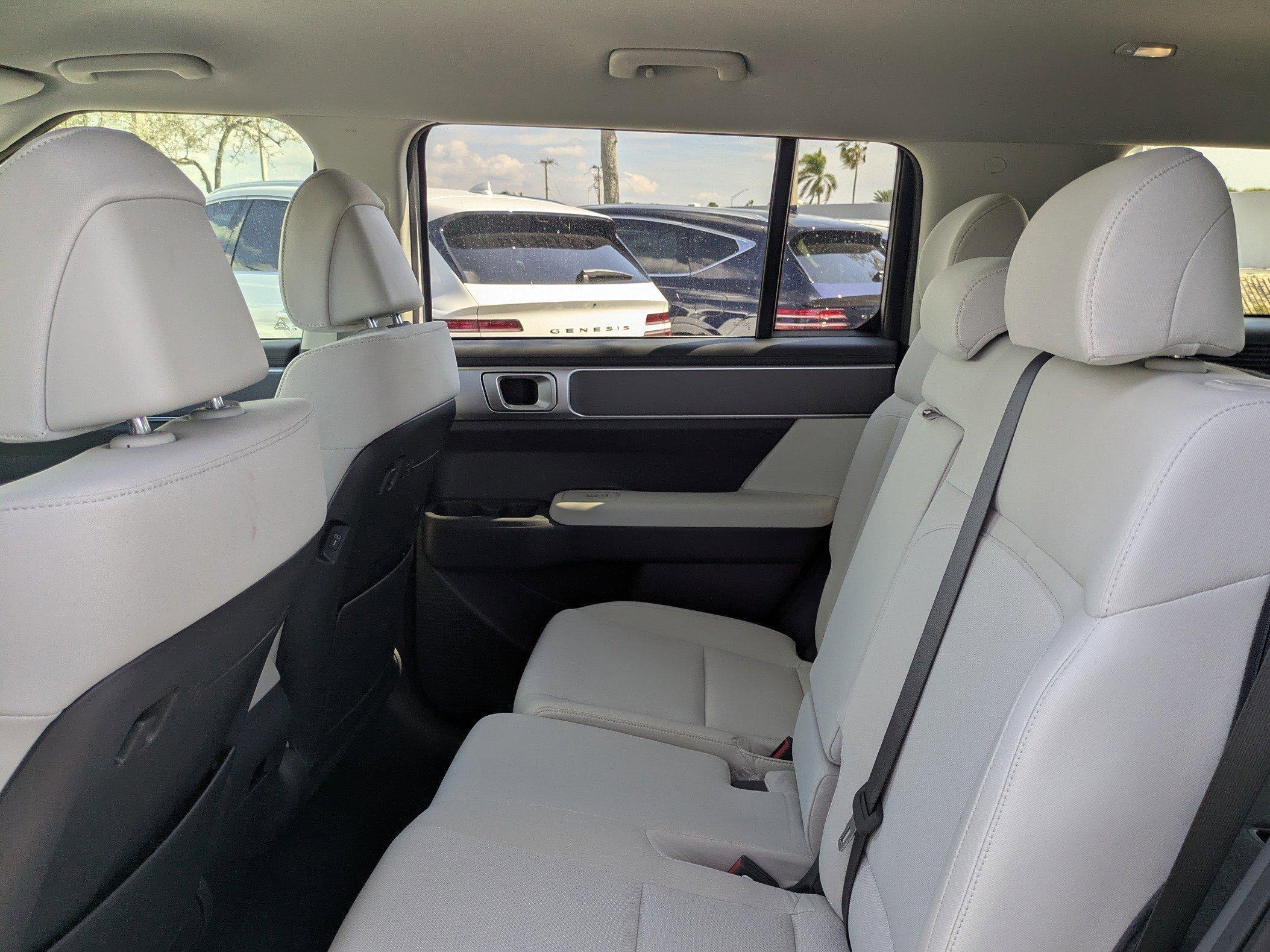 Hyundai Santa Fe Hybrid Se Front Wheel Drive Sport Utility - Thumbnail 14