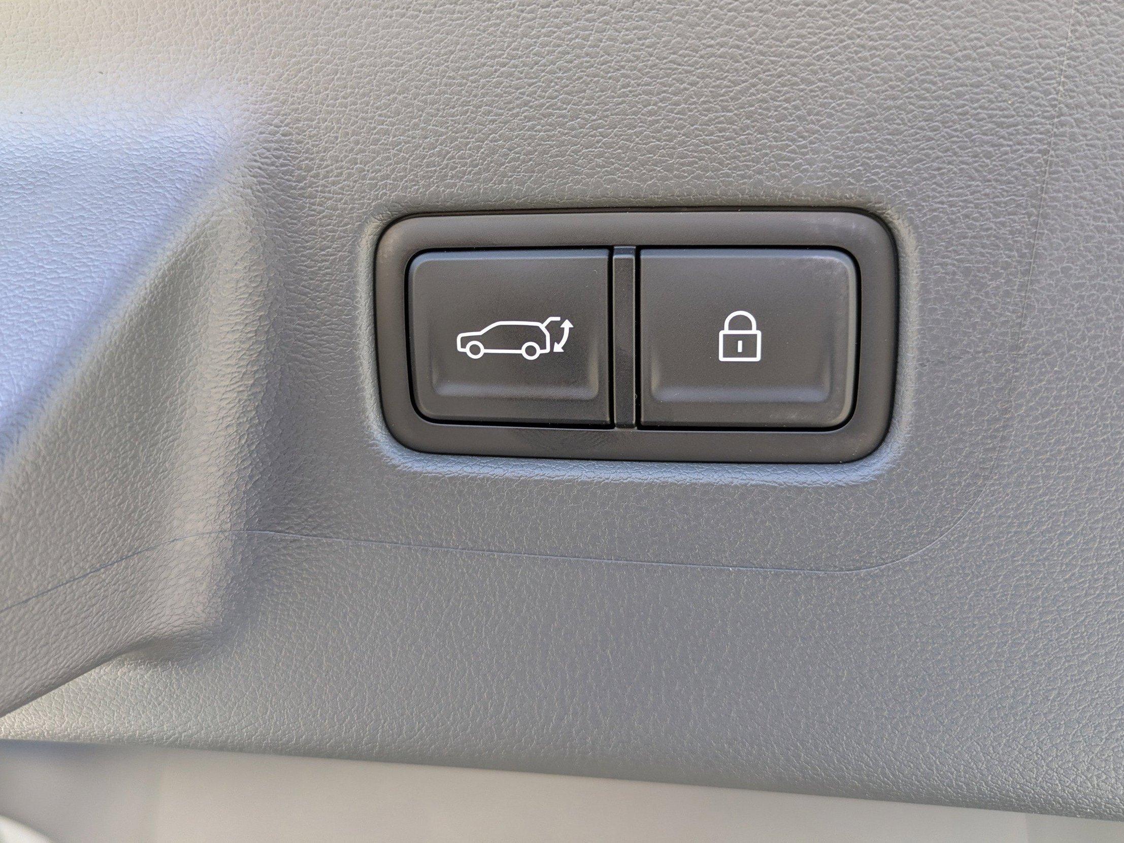 Hyundai Santa Fe Hybrid Se Front Wheel Drive Sport Utility - Thumbnail 17