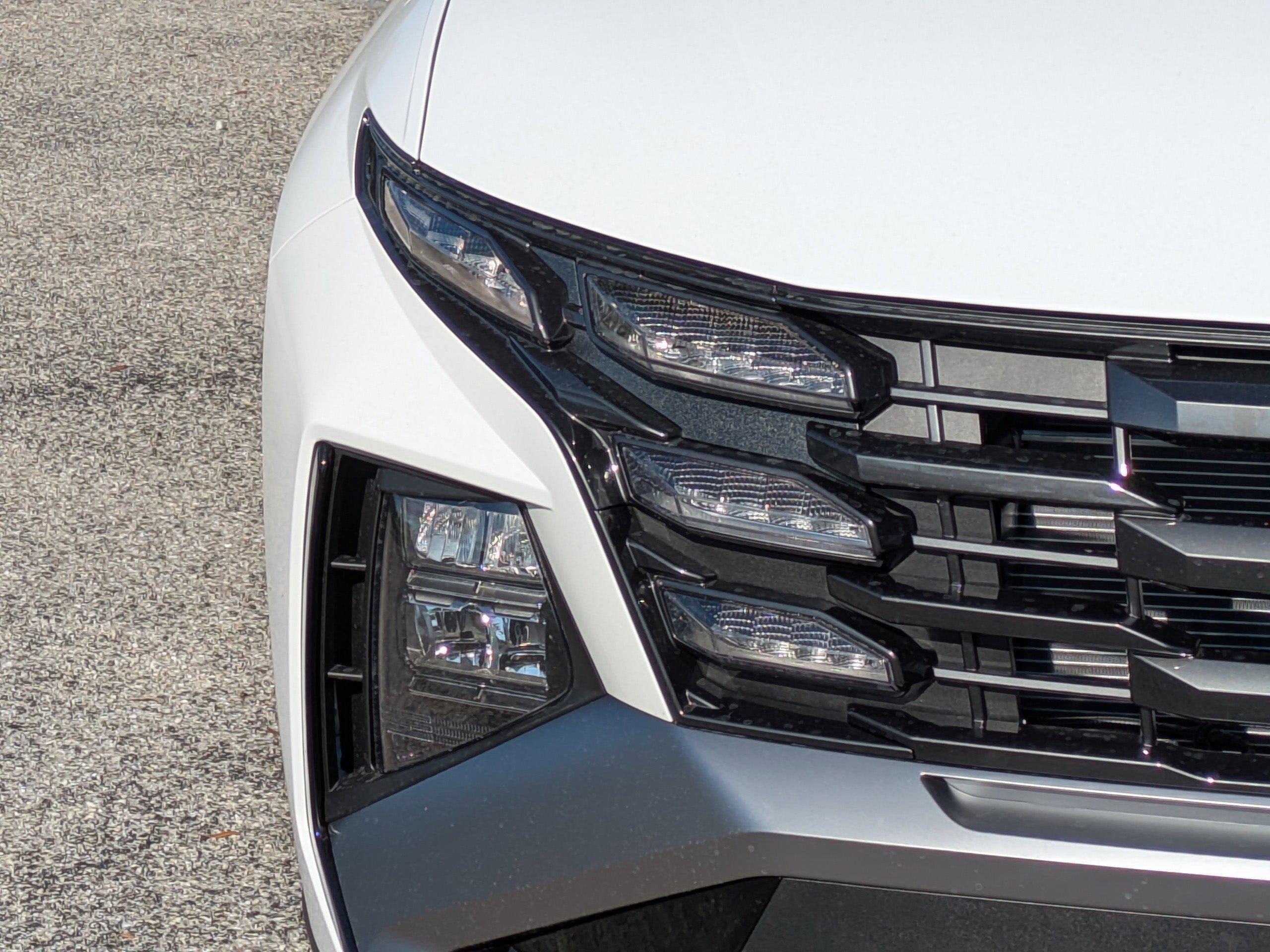 Hyundai Tucson Sel Awd All Wheel Drive Sport Utility - Thumbnail 8