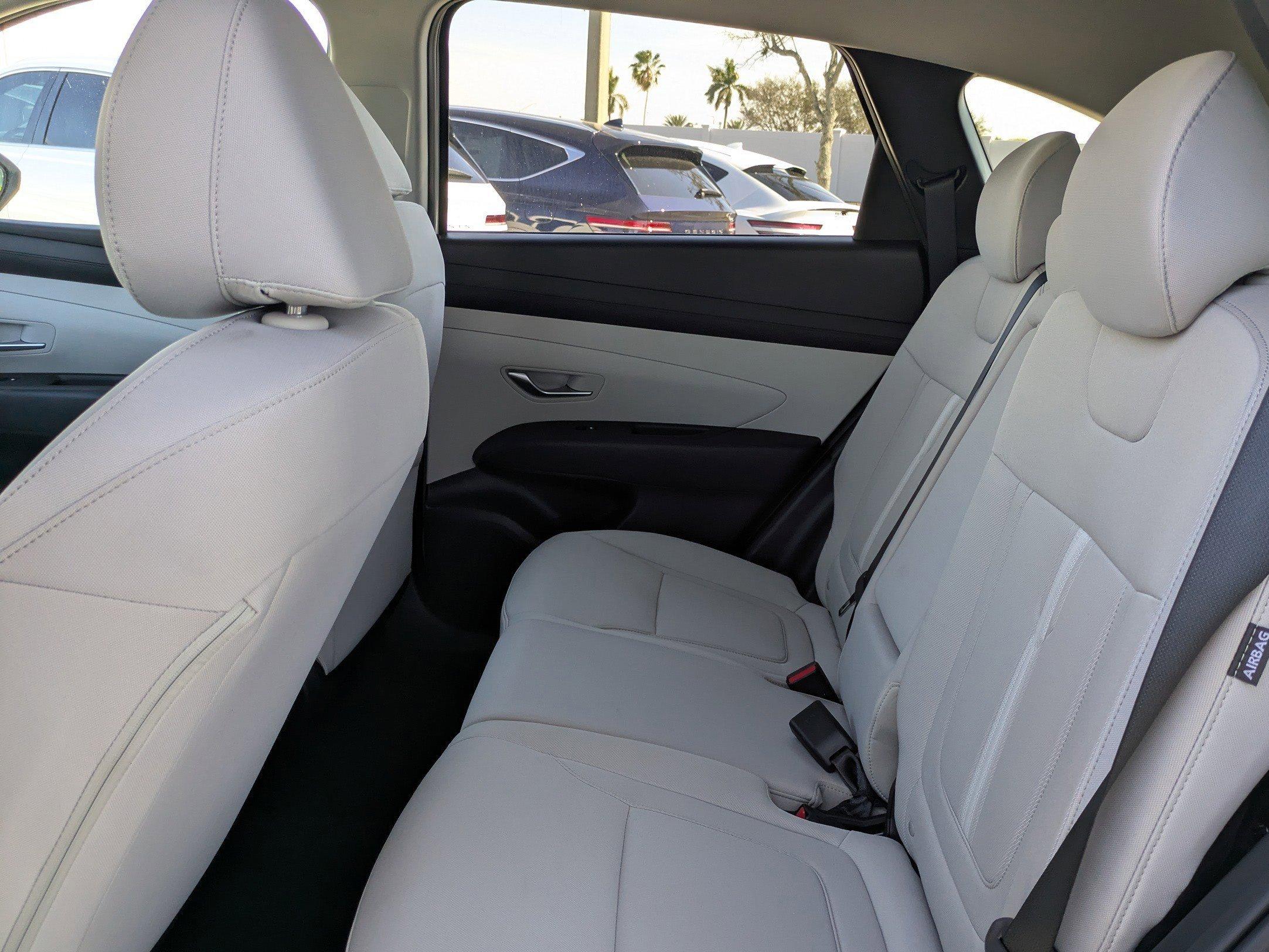 Hyundai Tucson Sel Fwd Front Wheel Drive Sport Utility - Thumbnail 15