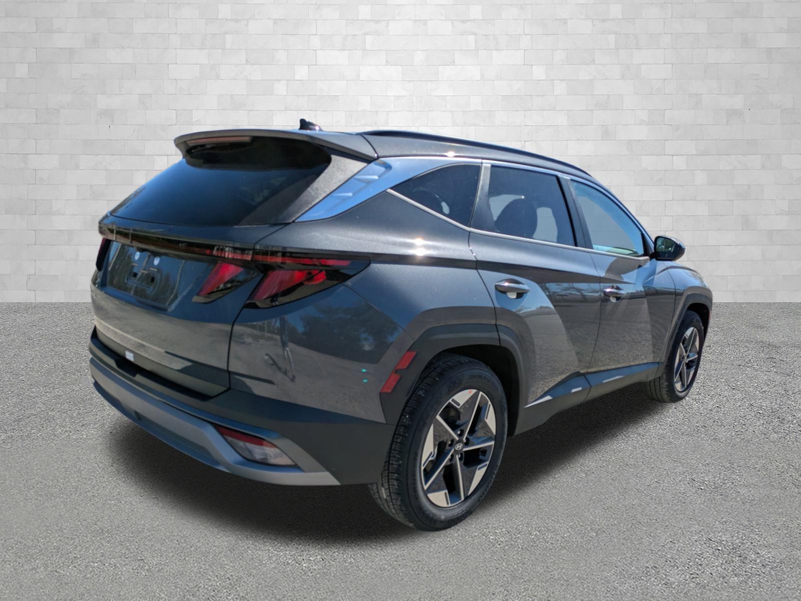 Hyundai Tucson Sel Fwd Front Wheel Drive Sport Utility - Thumbnail 3