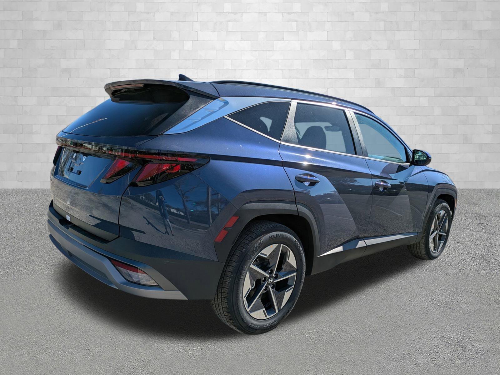 Hyundai Tucson Sel Fwd Front Wheel Drive Sport Utility - Thumbnail 3