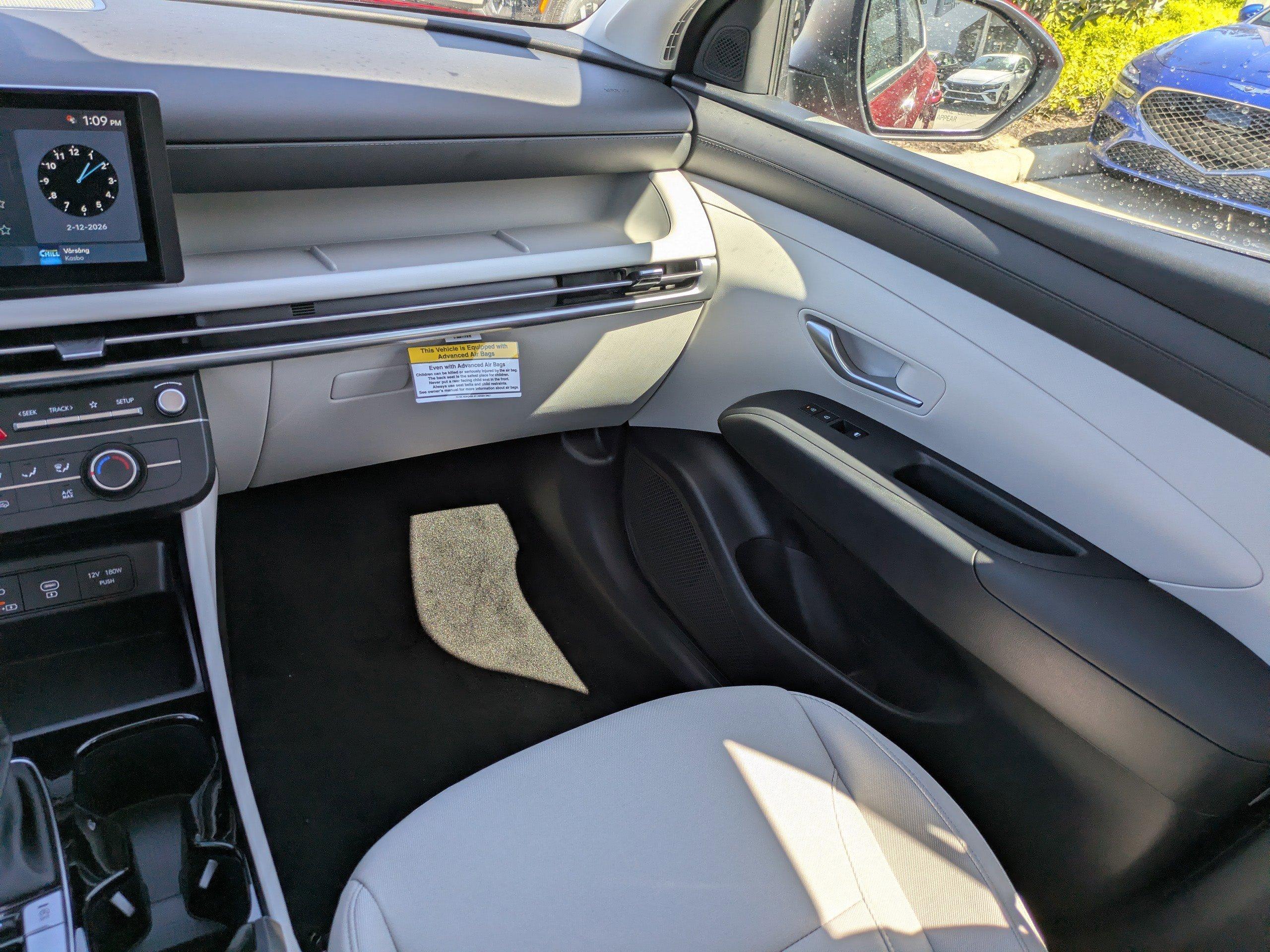 Hyundai Tucson Se Fwd Front Wheel Drive Sport Utility - Thumbnail 12