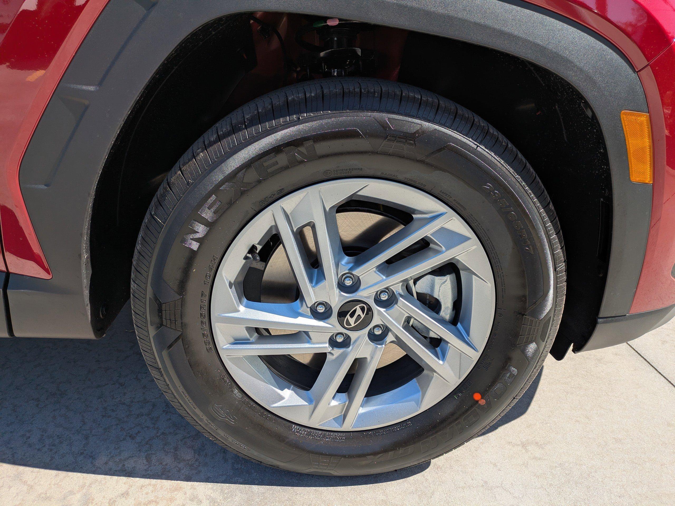 Hyundai Tucson Se Fwd Front Wheel Drive Sport Utility - Thumbnail 9
