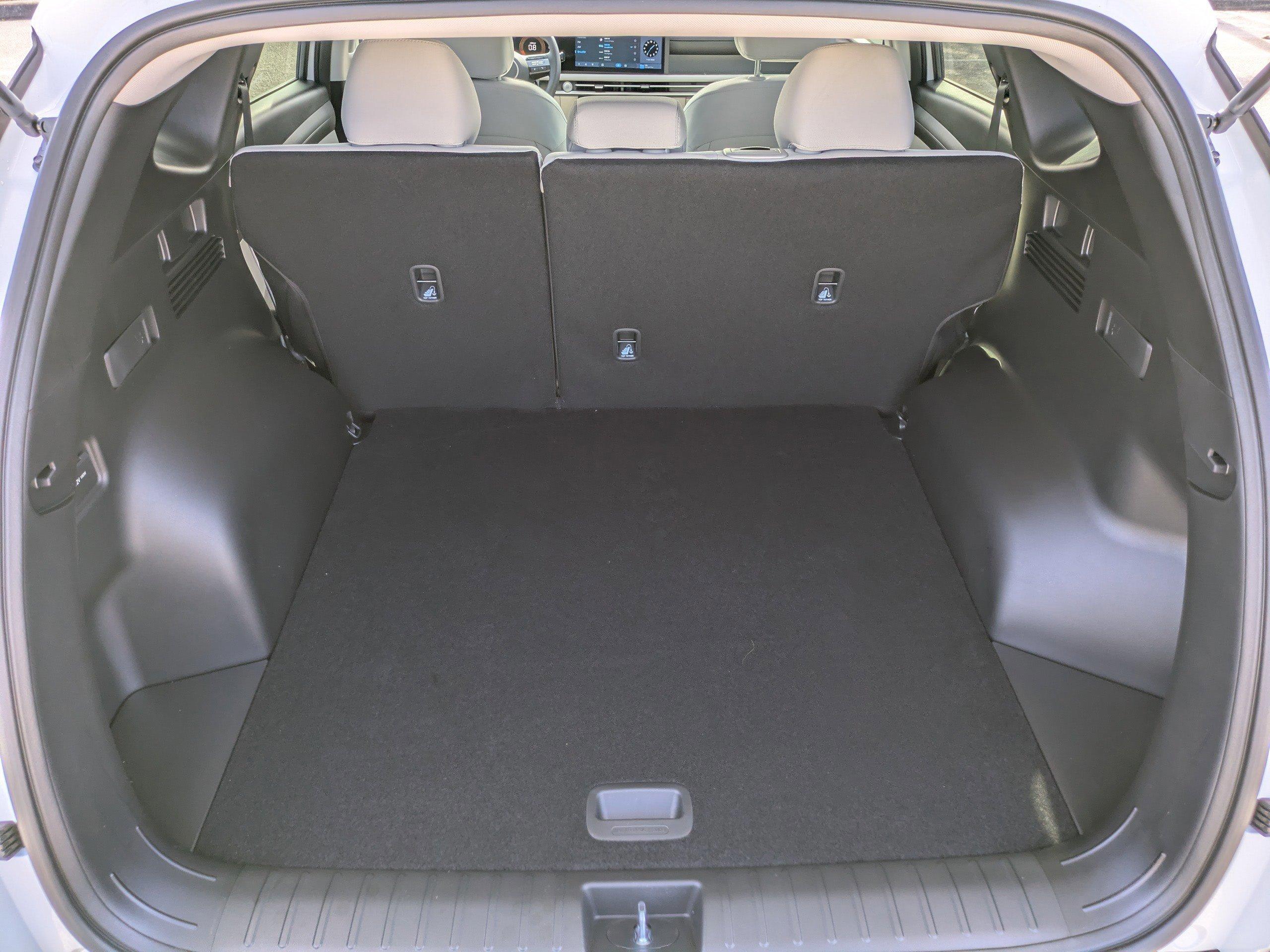 Hyundai Tucson Se Fwd Front Wheel Drive Sport Utility - Thumbnail 16