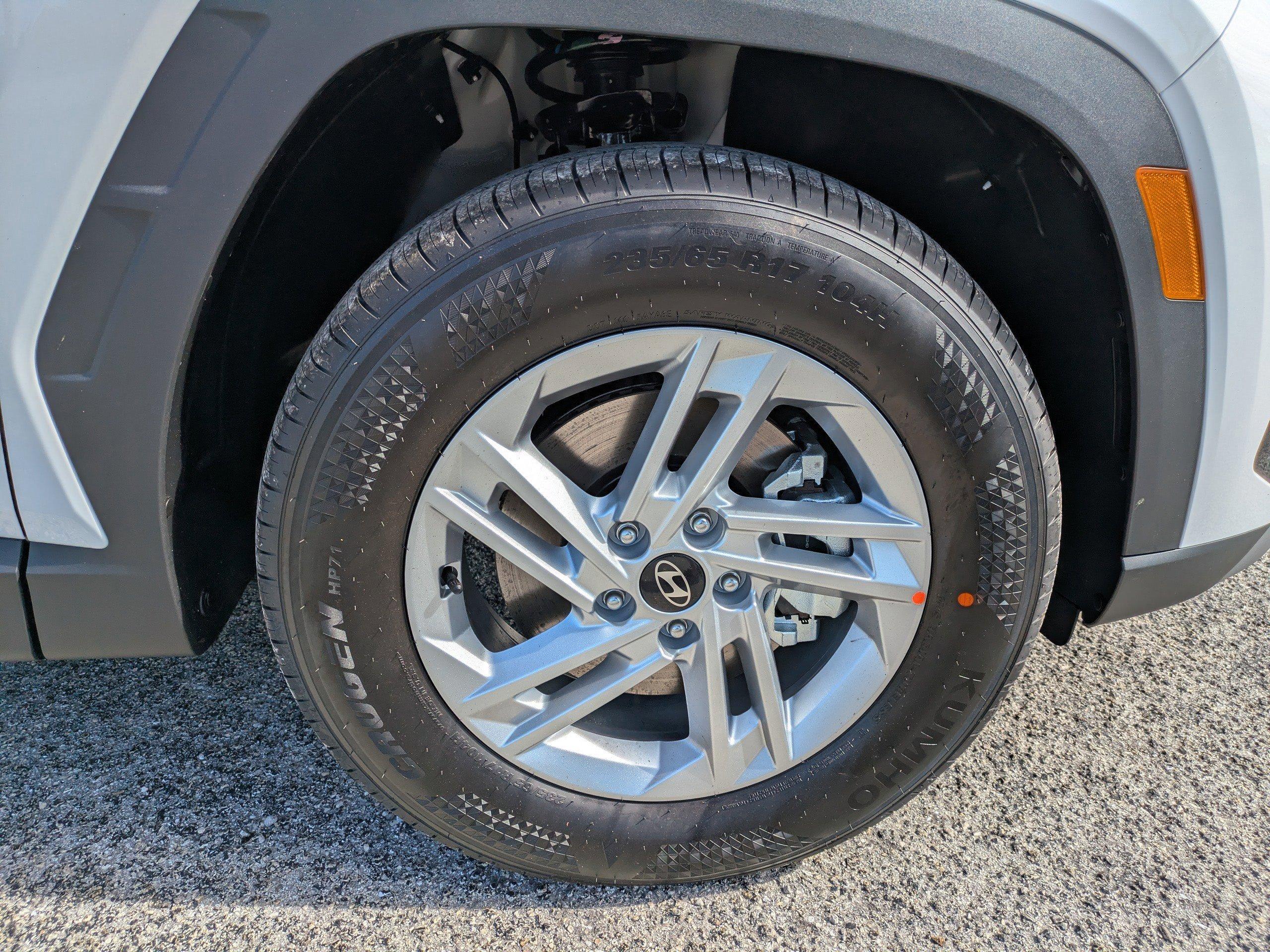 Hyundai Tucson Se Fwd Front Wheel Drive Sport Utility - Thumbnail 9