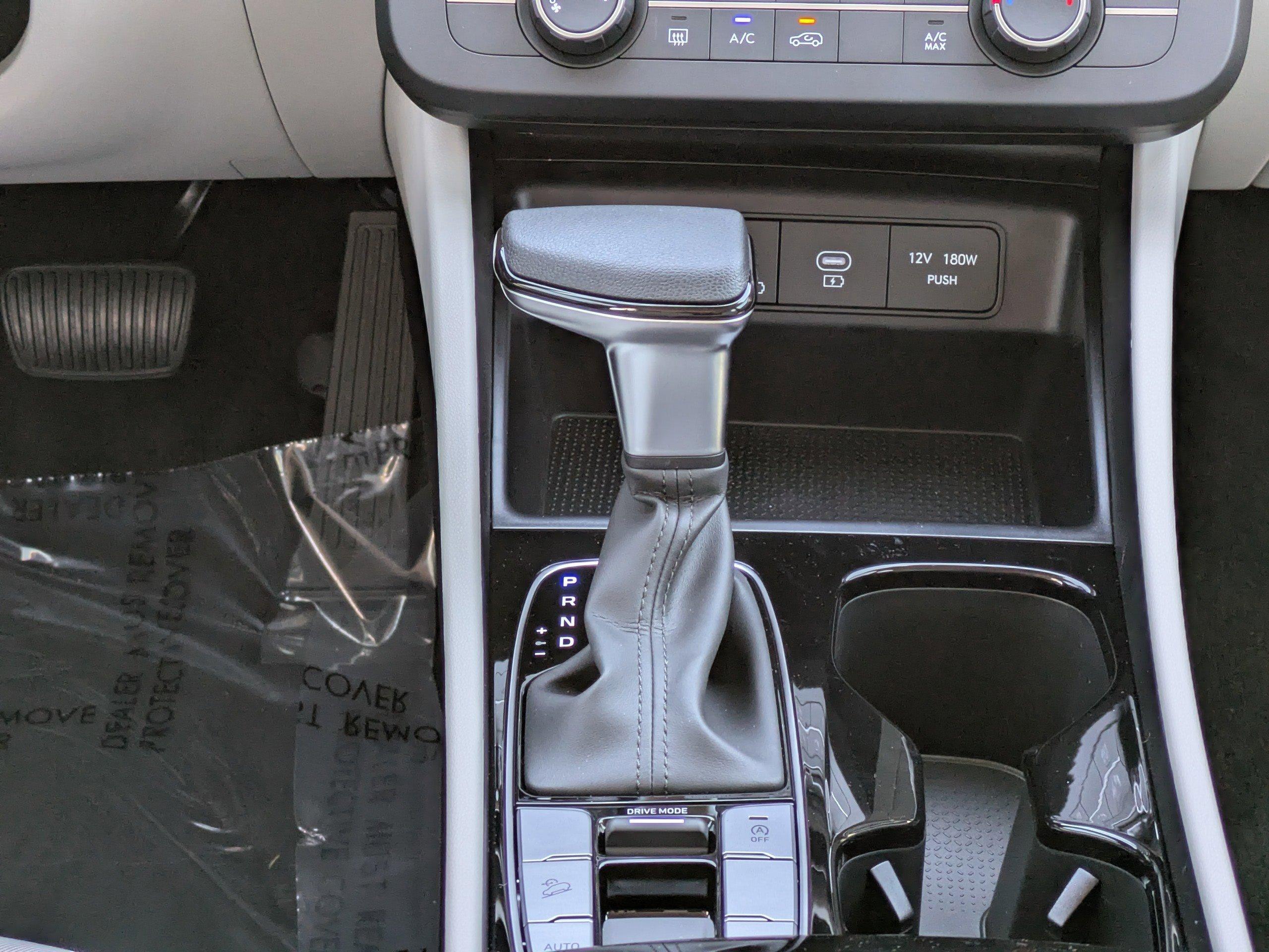 Hyundai Tucson Se Fwd Front Wheel Drive Sport Utility - Thumbnail 14