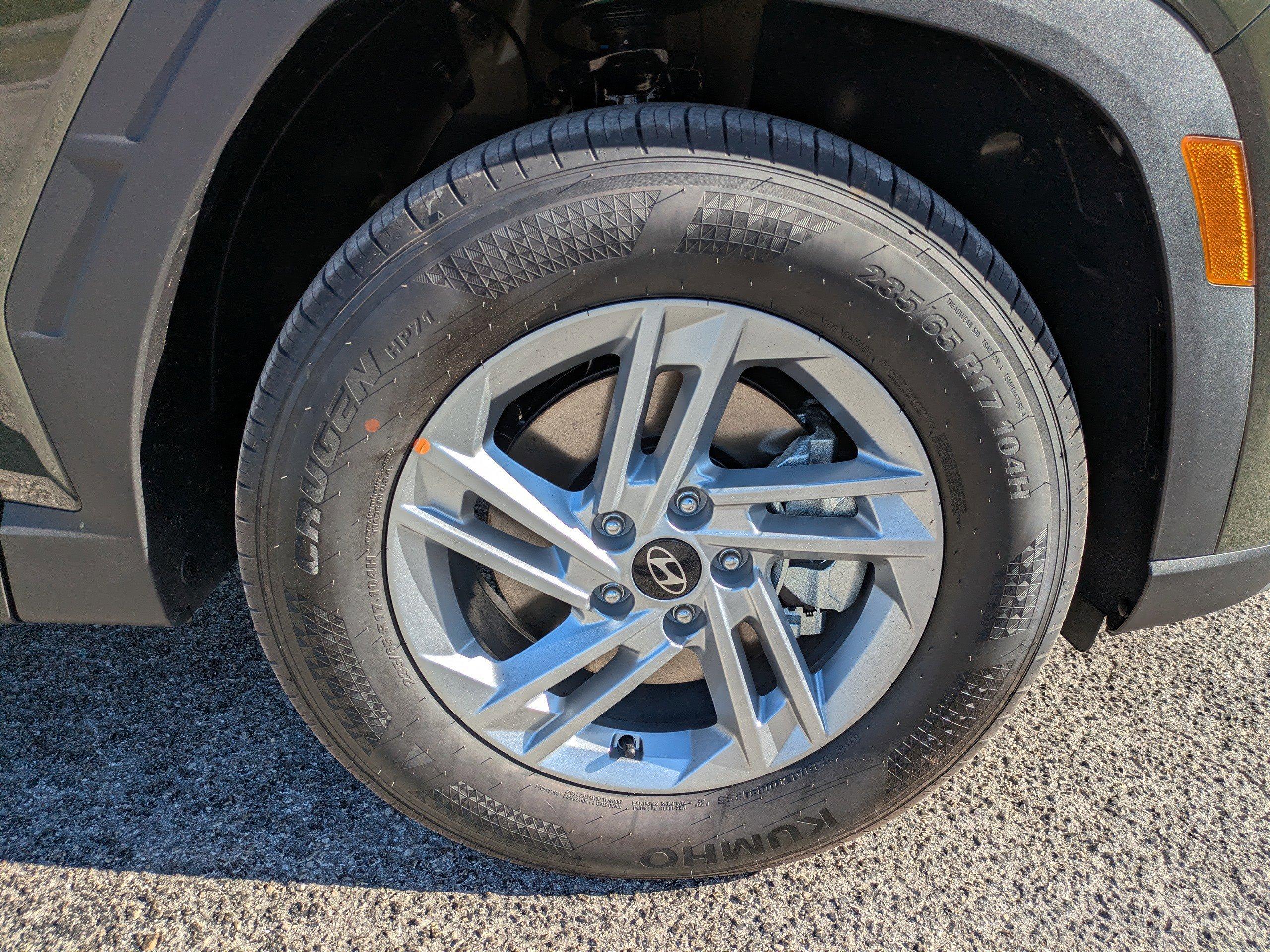 Hyundai Tucson Se Fwd Front Wheel Drive Sport Utility - Thumbnail 9