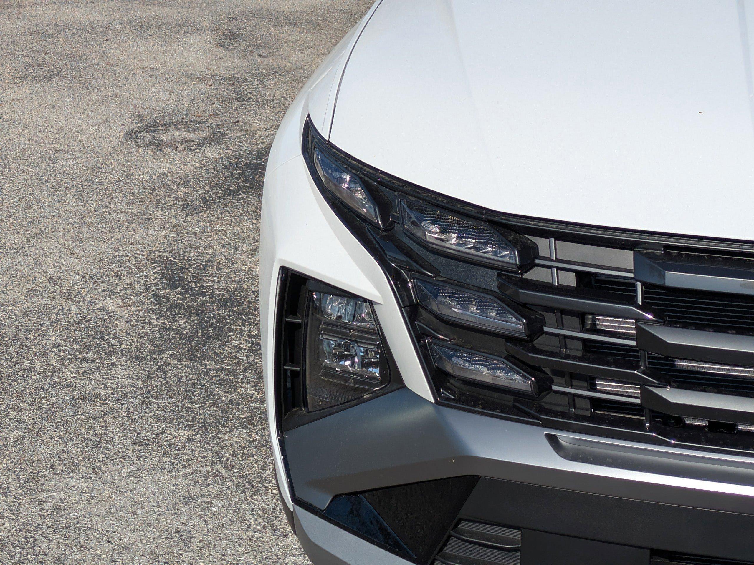 Hyundai Tucson Se Fwd Front Wheel Drive Sport Utility - Thumbnail 8