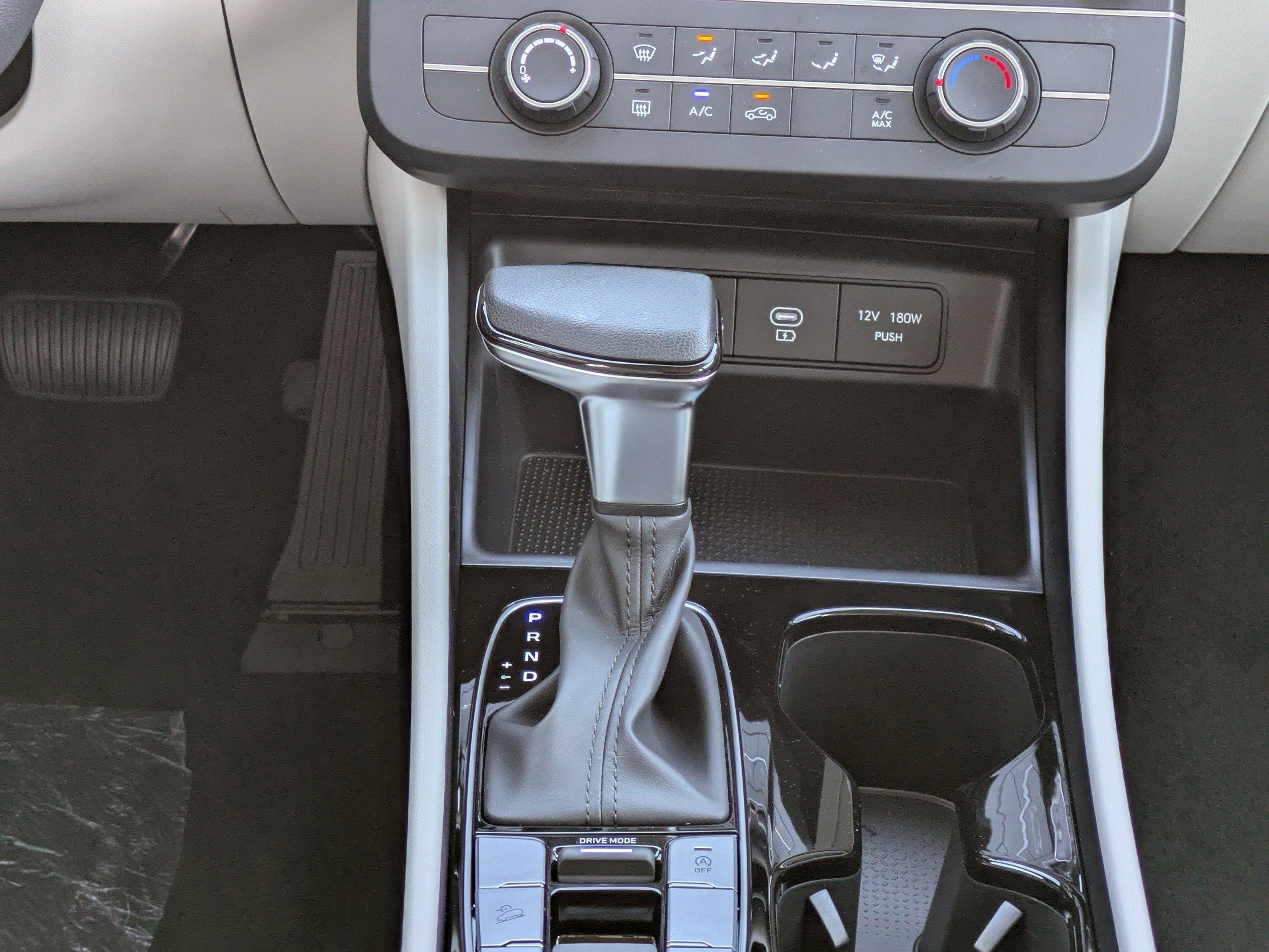 Hyundai Tucson Se Fwd Front Wheel Drive Sport Utility - Thumbnail 14