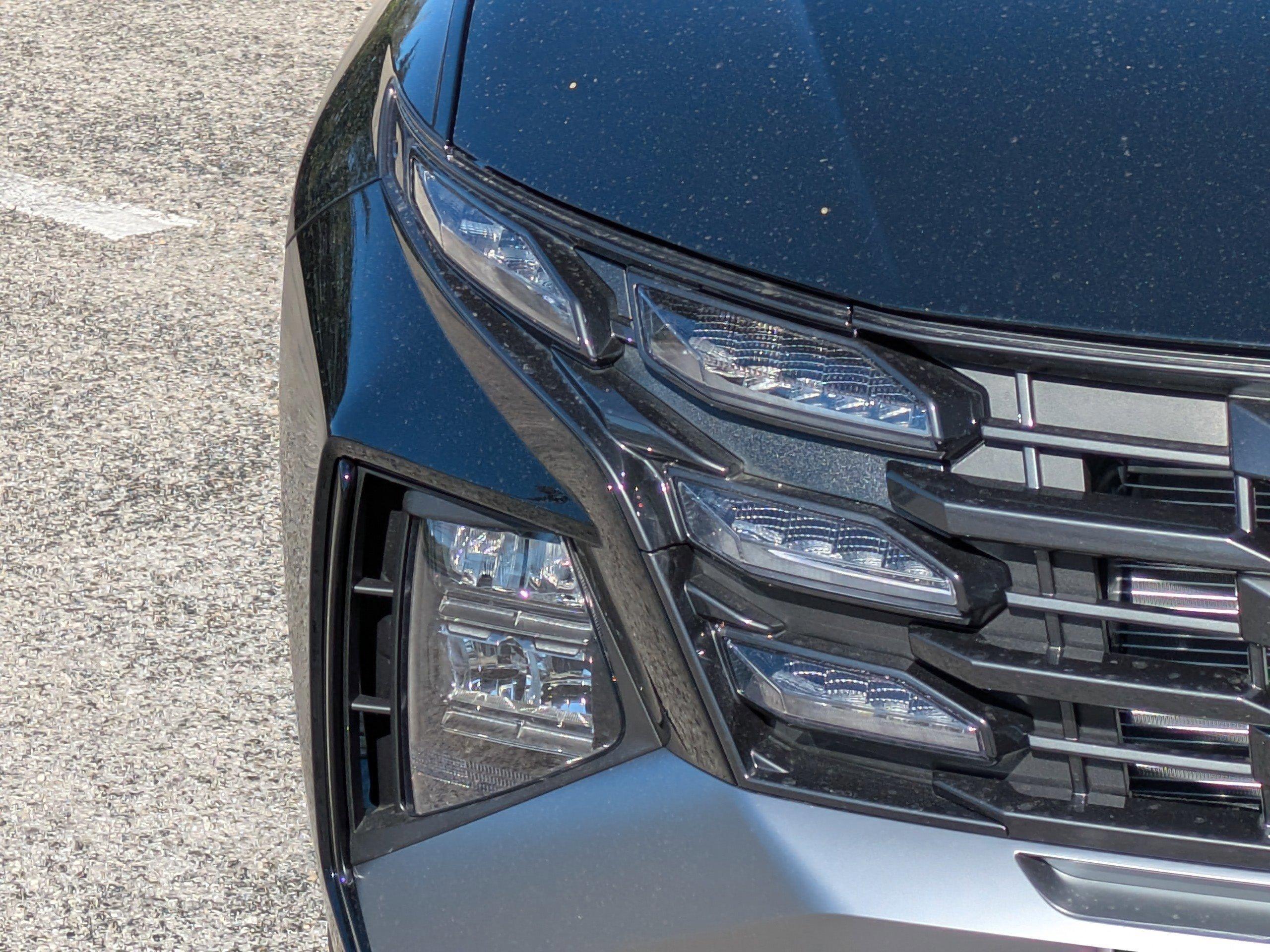 Hyundai Tucson Se Fwd Front Wheel Drive Sport Utility - Thumbnail 8