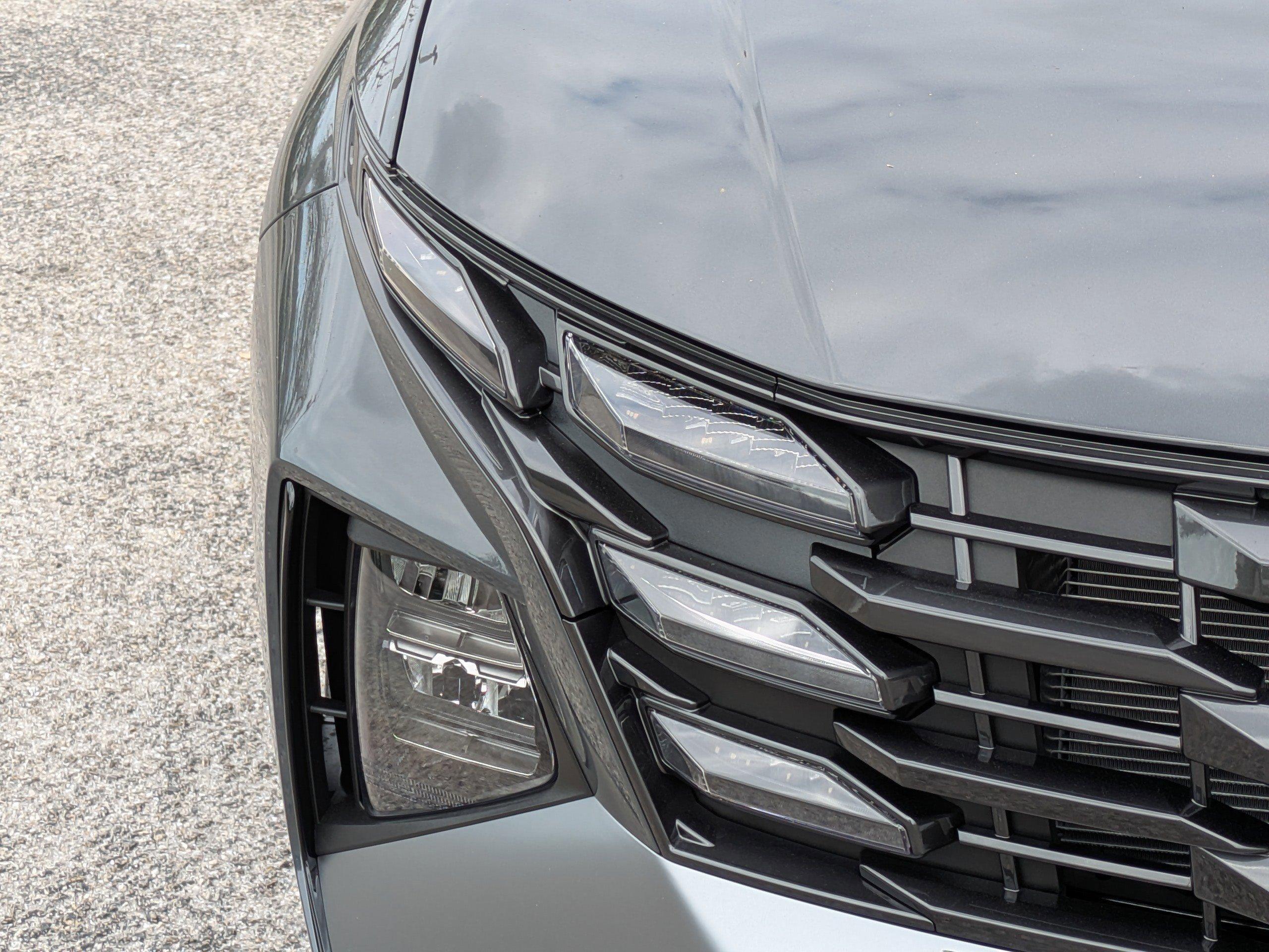 Hyundai Tucson Se Fwd Front Wheel Drive Sport Utility - Thumbnail 8