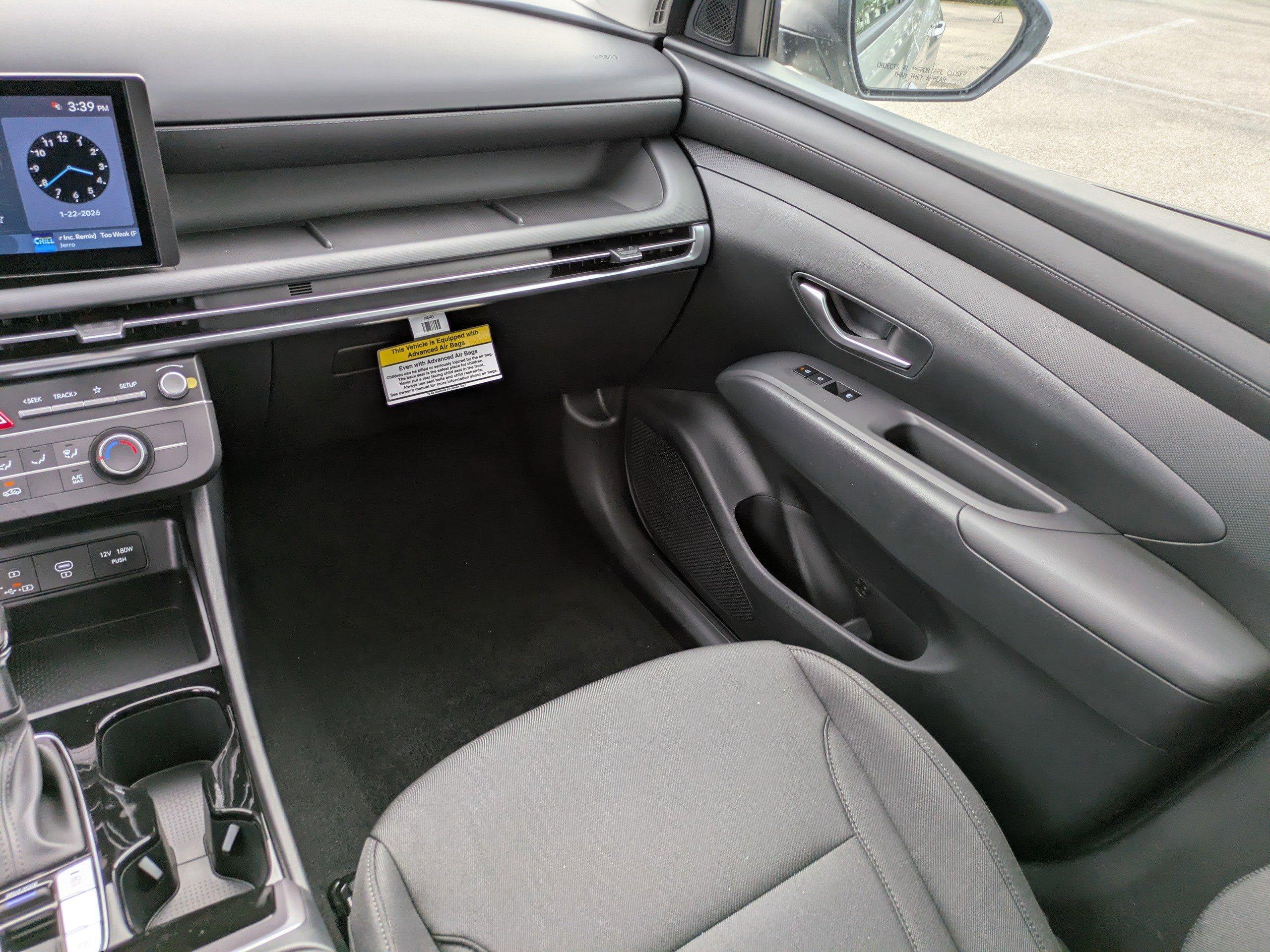 Hyundai Tucson Se Fwd Front Wheel Drive Sport Utility - Thumbnail 11