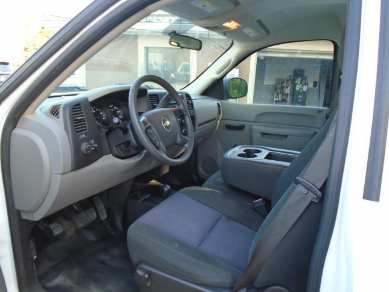 Chevrolet Silverado 15004Wd Reg Cab 133.0" Work Truck - Thumbnail 7