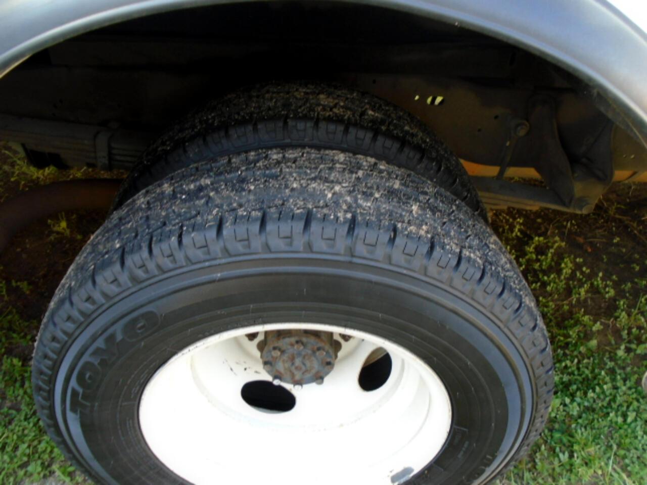 Ford Econoline Commercial Chassise-350 Stripped Chassis 158" - Thumbnail 9