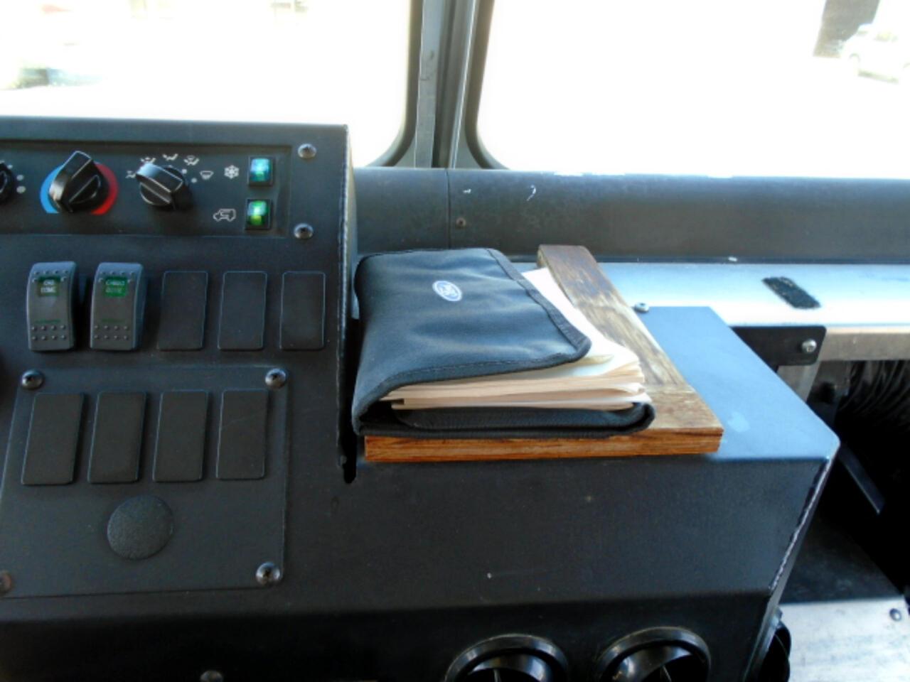 Ford Econoline Commercial Chassise-350 Stripped Chassis 158" - Thumbnail 15