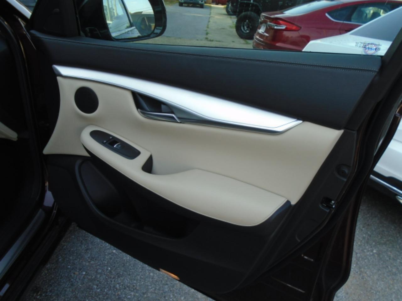 Infiniti Qx50Essential Fwd - Thumbnail 11