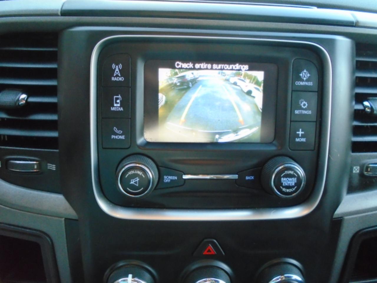 Ram 3500Tradesman 4X4 Crew Cab 8' Box - Thumbnail 16