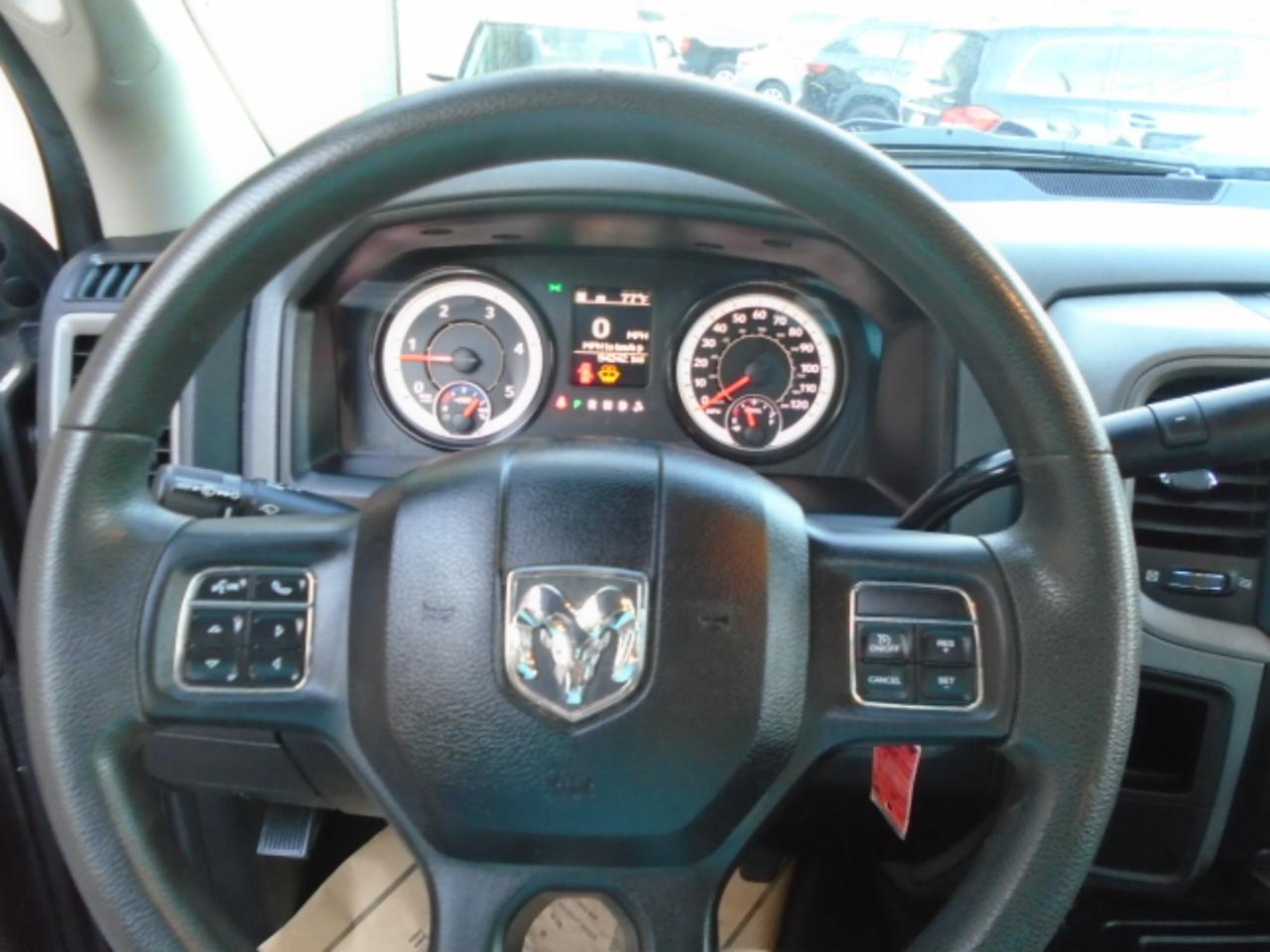 Ram 3500Tradesman 4X4 Crew Cab 8' Box - Thumbnail 18