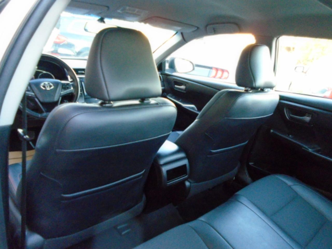 Toyota Camry4Dr Sdn I4 Auto Se W/Special Edition Pkg (Natl) - Thumbnail 9