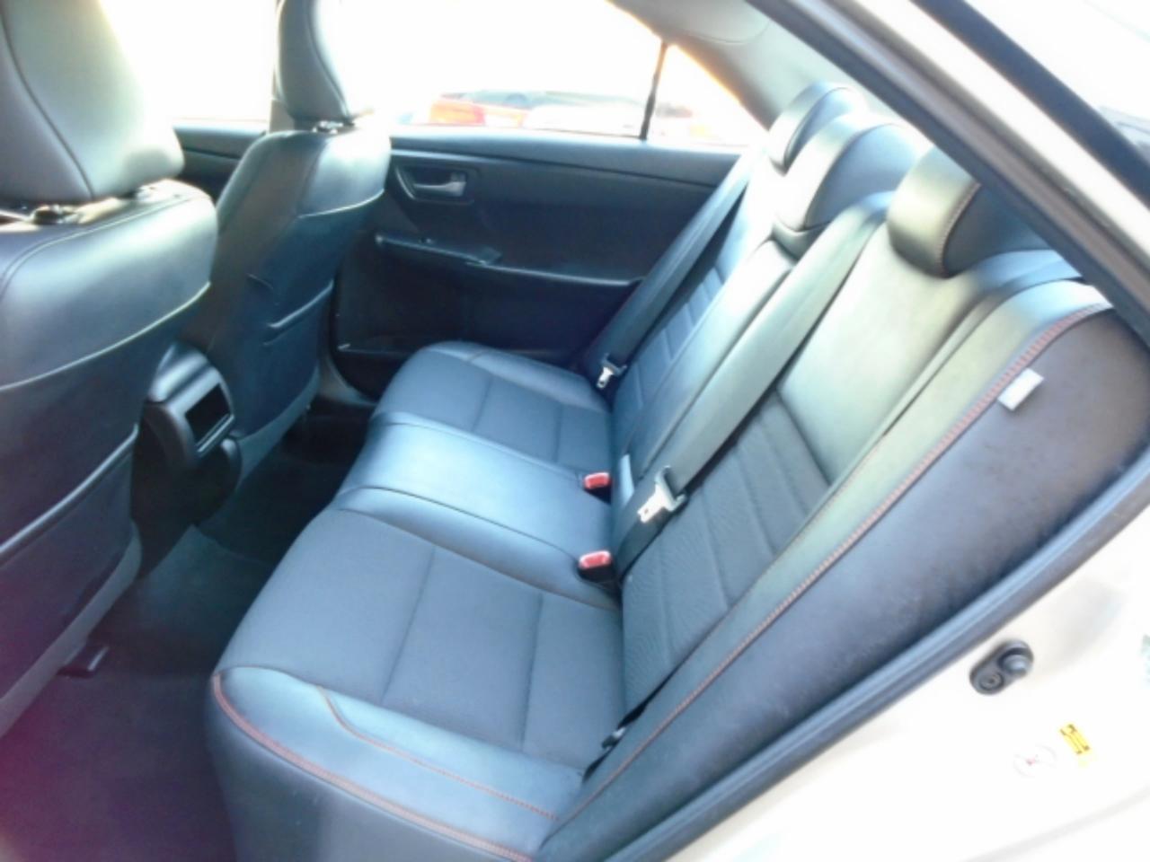 Toyota Camry4Dr Sdn I4 Auto Se W/Special Edition Pkg (Natl) - Thumbnail 8