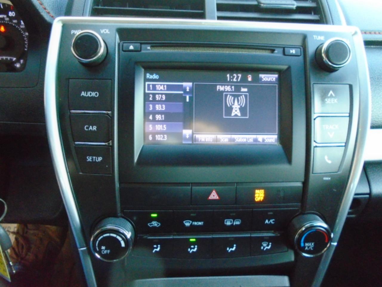 Toyota Camry4Dr Sdn I4 Auto Se W/Special Edition Pkg (Natl) - Thumbnail 18