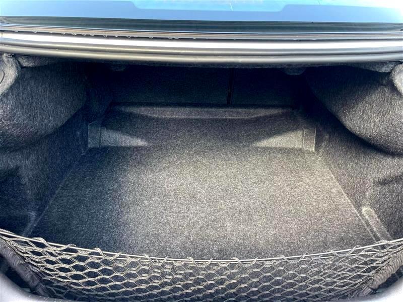 Buick Lacrosse - Thumbnail 2