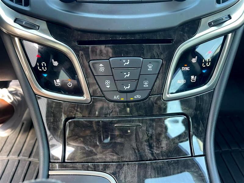 Buick Lacrosse - Thumbnail 17