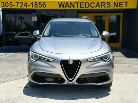 Alfa Romeo Stelvio Sport Utility 4D - Thumbnail 4