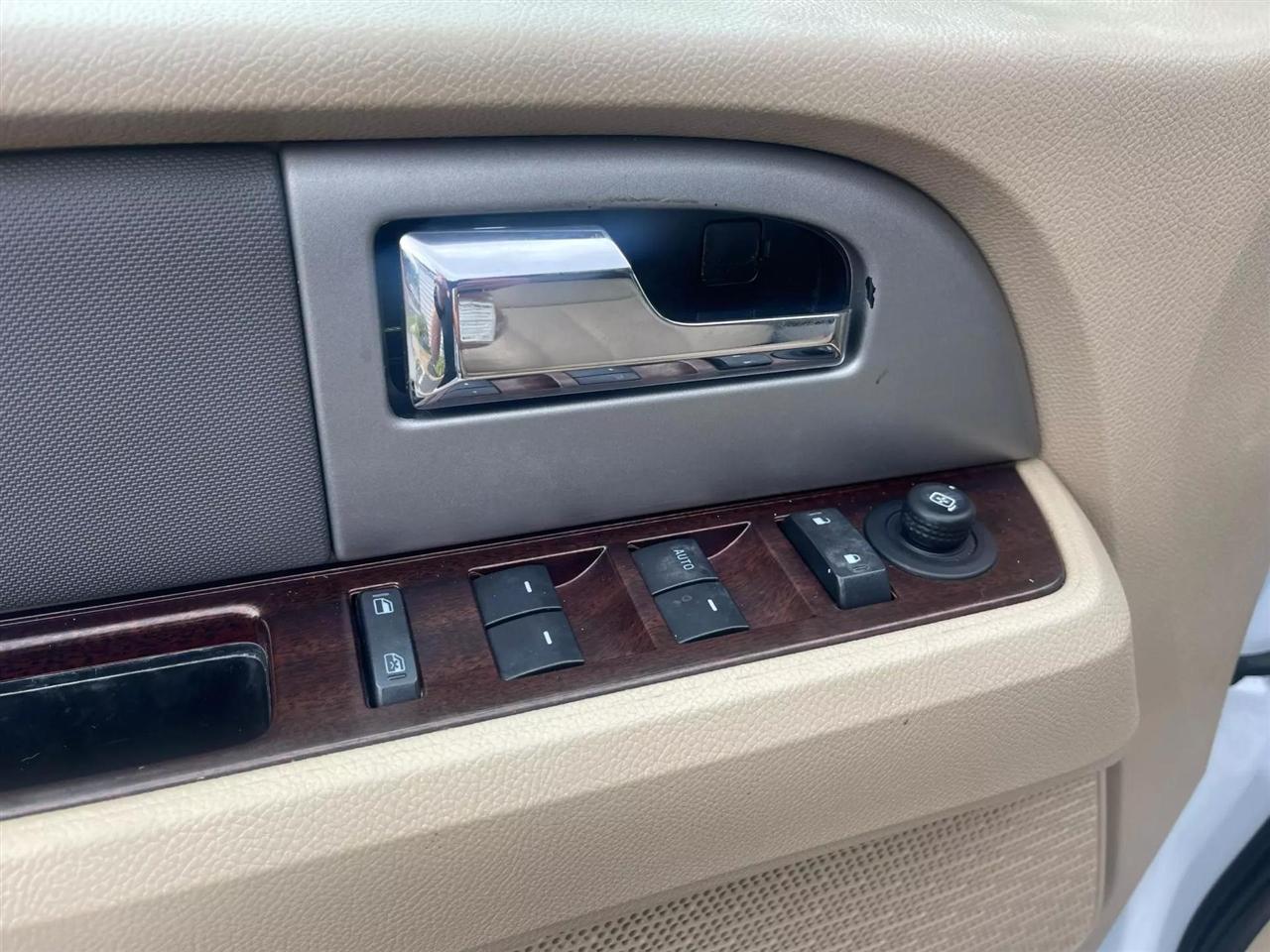 Ford Expedition - Thumbnail 19