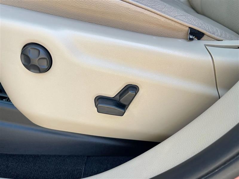 Jeep Grand Cherokee - Thumbnail 8