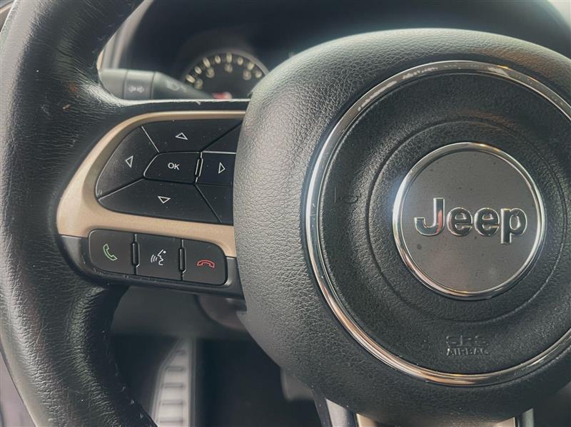 Jeep Renegade - Thumbnail 12