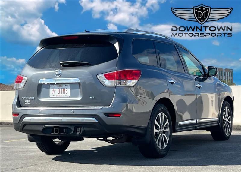 Nissan Pathfinder - Thumbnail 2