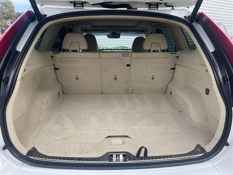 Volvo Xc60 - Thumbnail 18