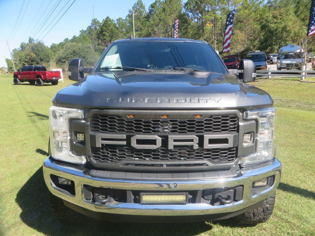 Ford Super Duty F-250 Srwsuper Duty - Thumbnail 3