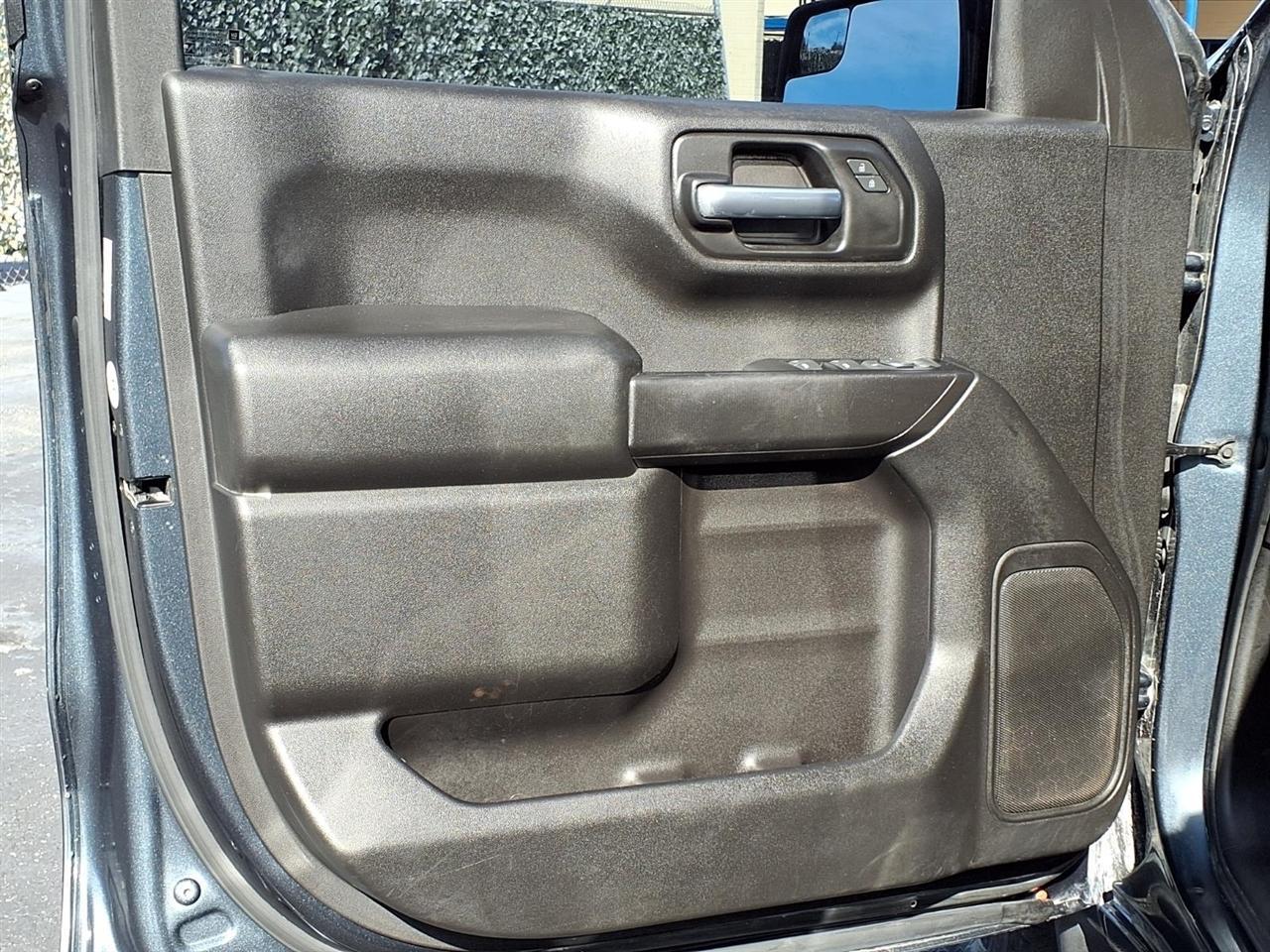 Chevrolet Silverado 1500Trail Boss Custom Crew Cab 4Wd - Thumbnail 9