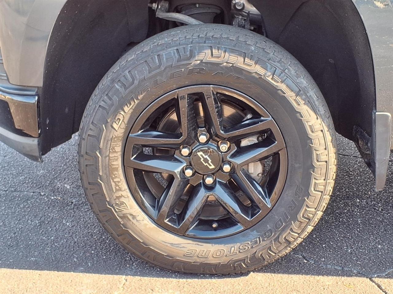 Chevrolet Silverado 1500Trail Boss Custom Crew Cab 4Wd - Thumbnail 19