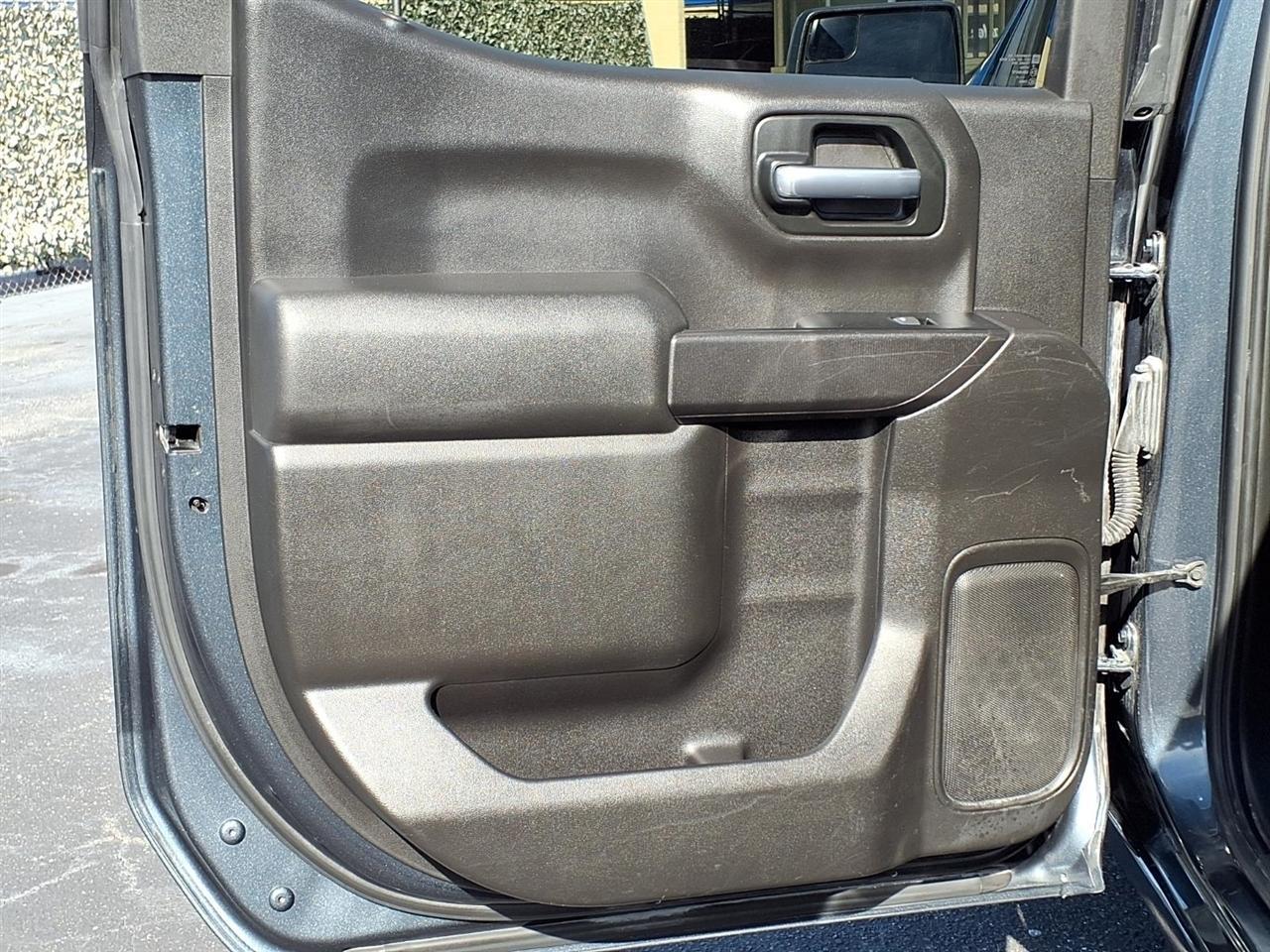 Chevrolet Silverado 1500Trail Boss Custom Crew Cab 4Wd - Thumbnail 12